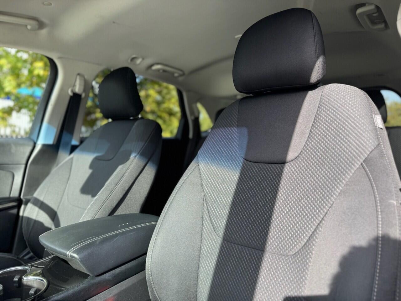 Ford Edge view 28