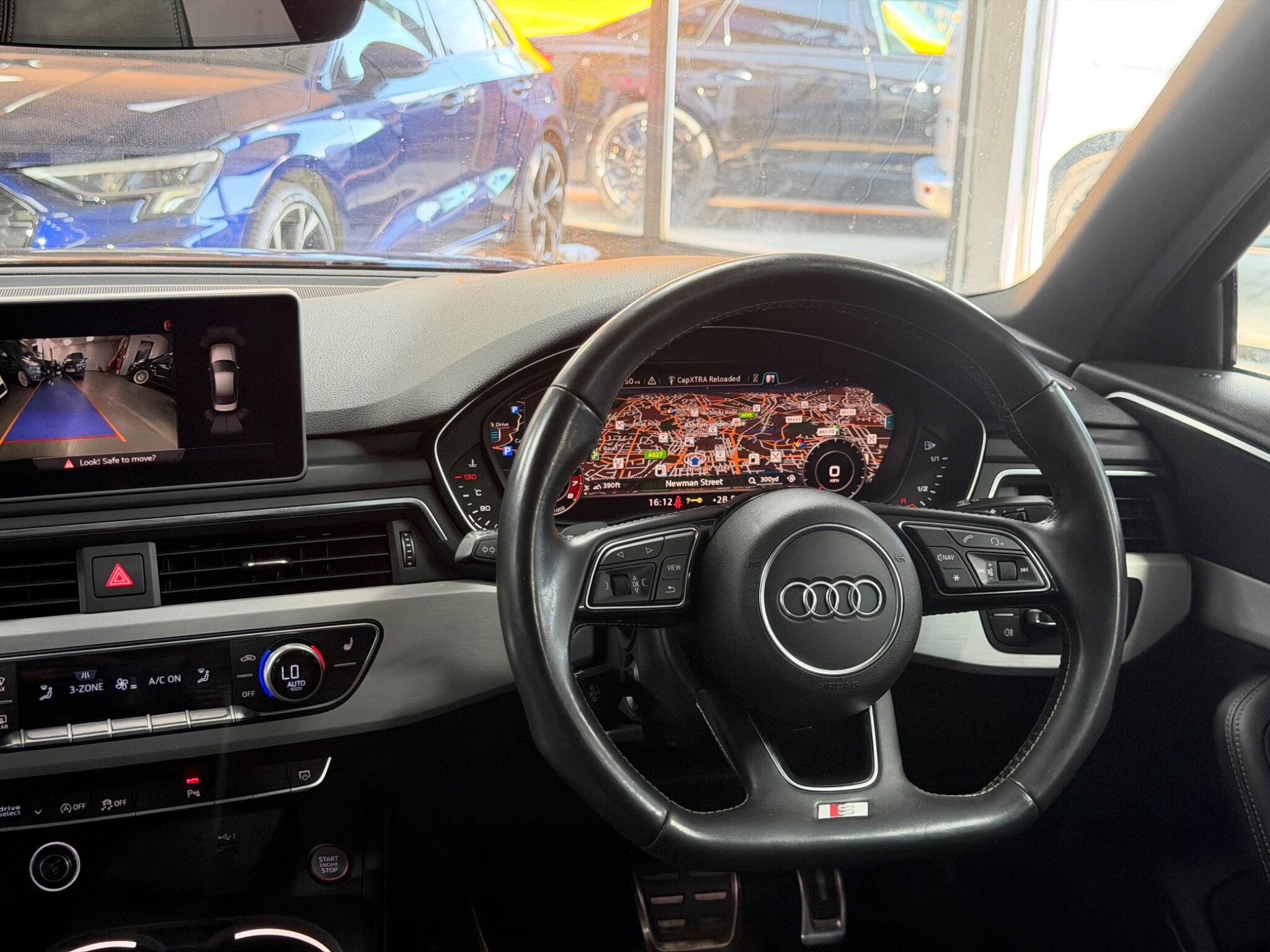 Audi S4 view 30