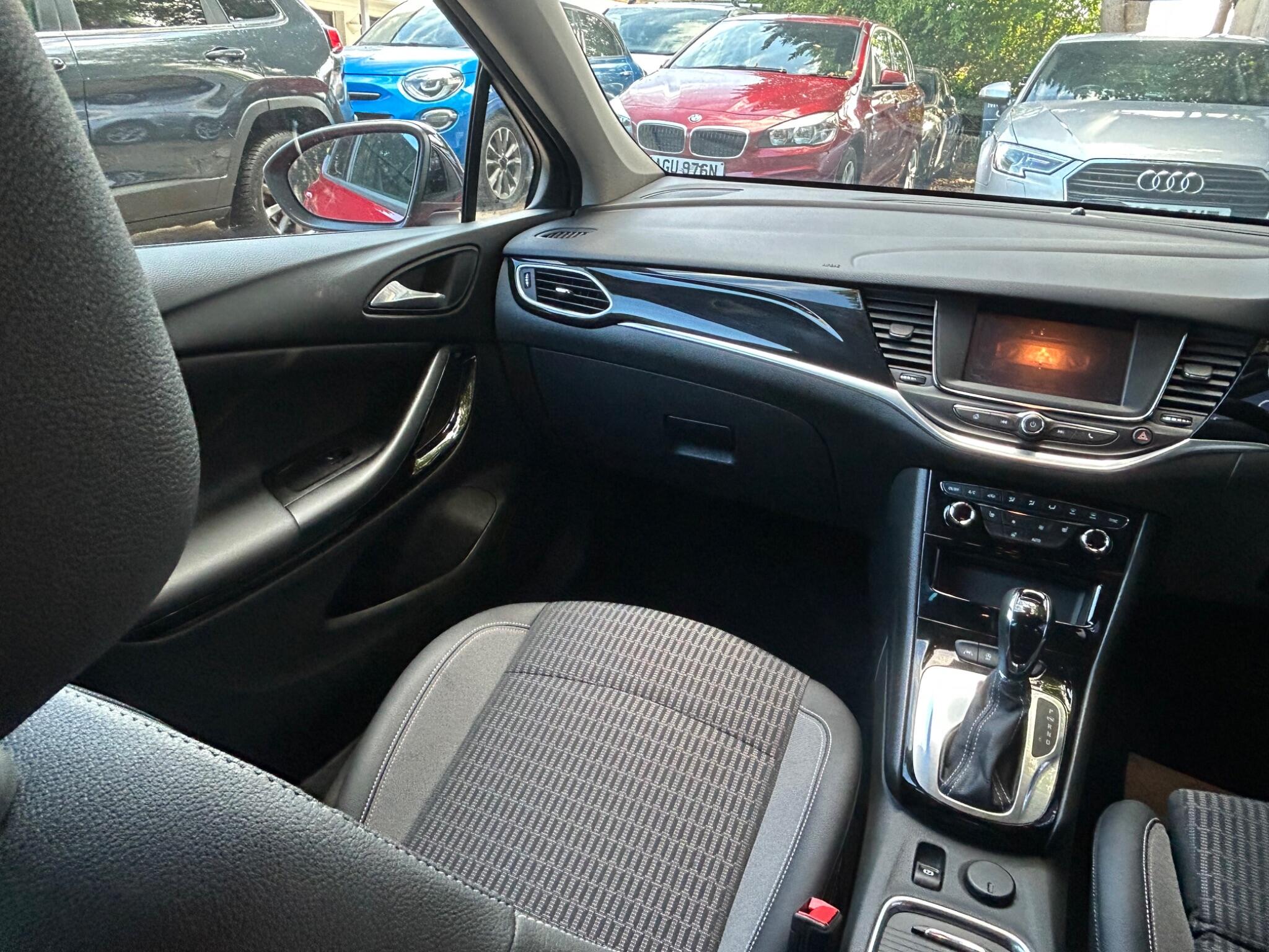 Vauxhall Astra view 25