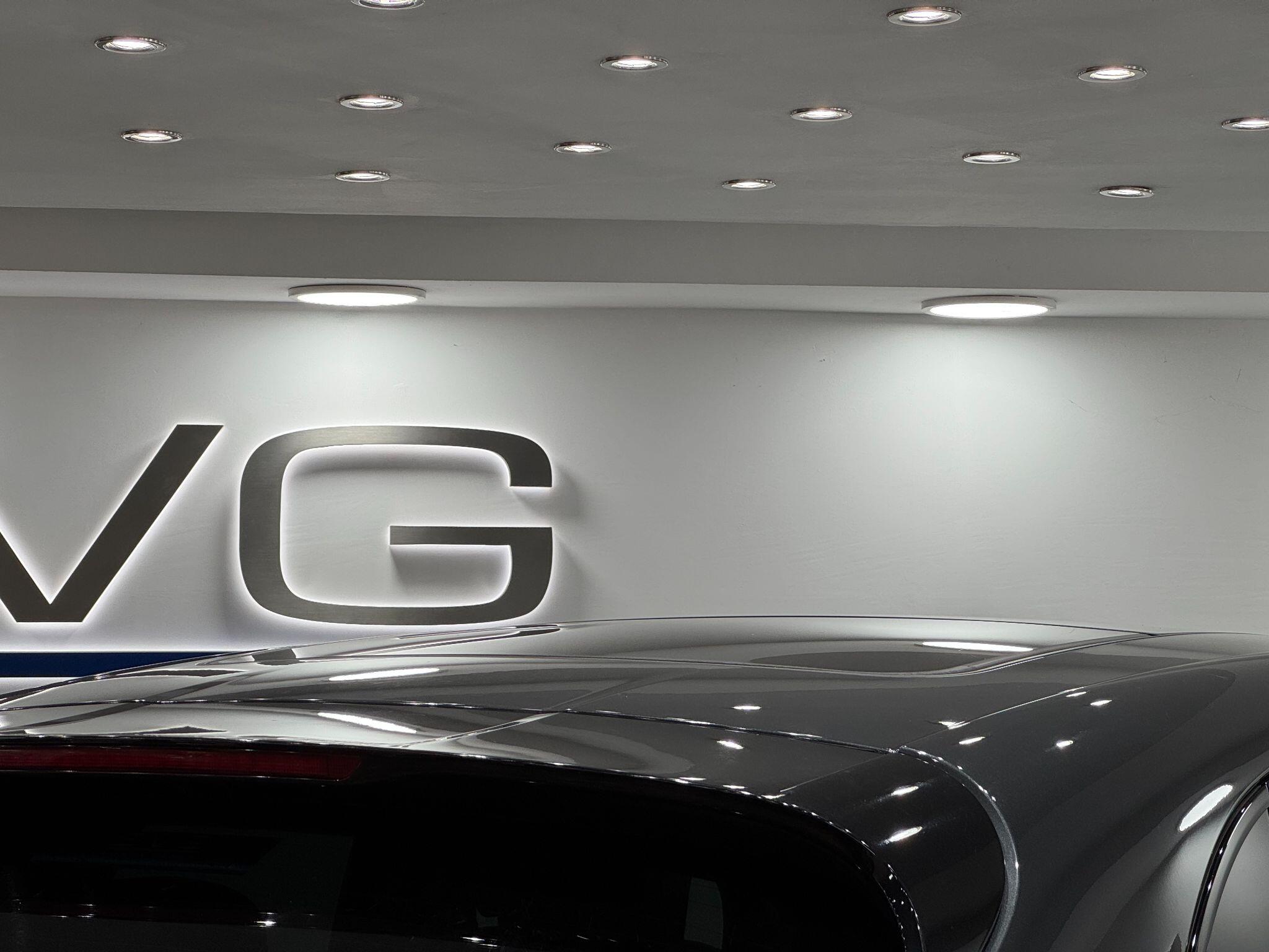Porsche Macan view 25