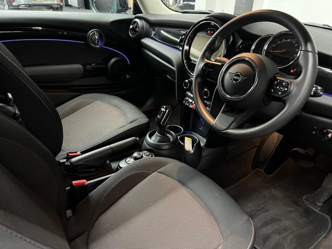 Mini Hatch view 38