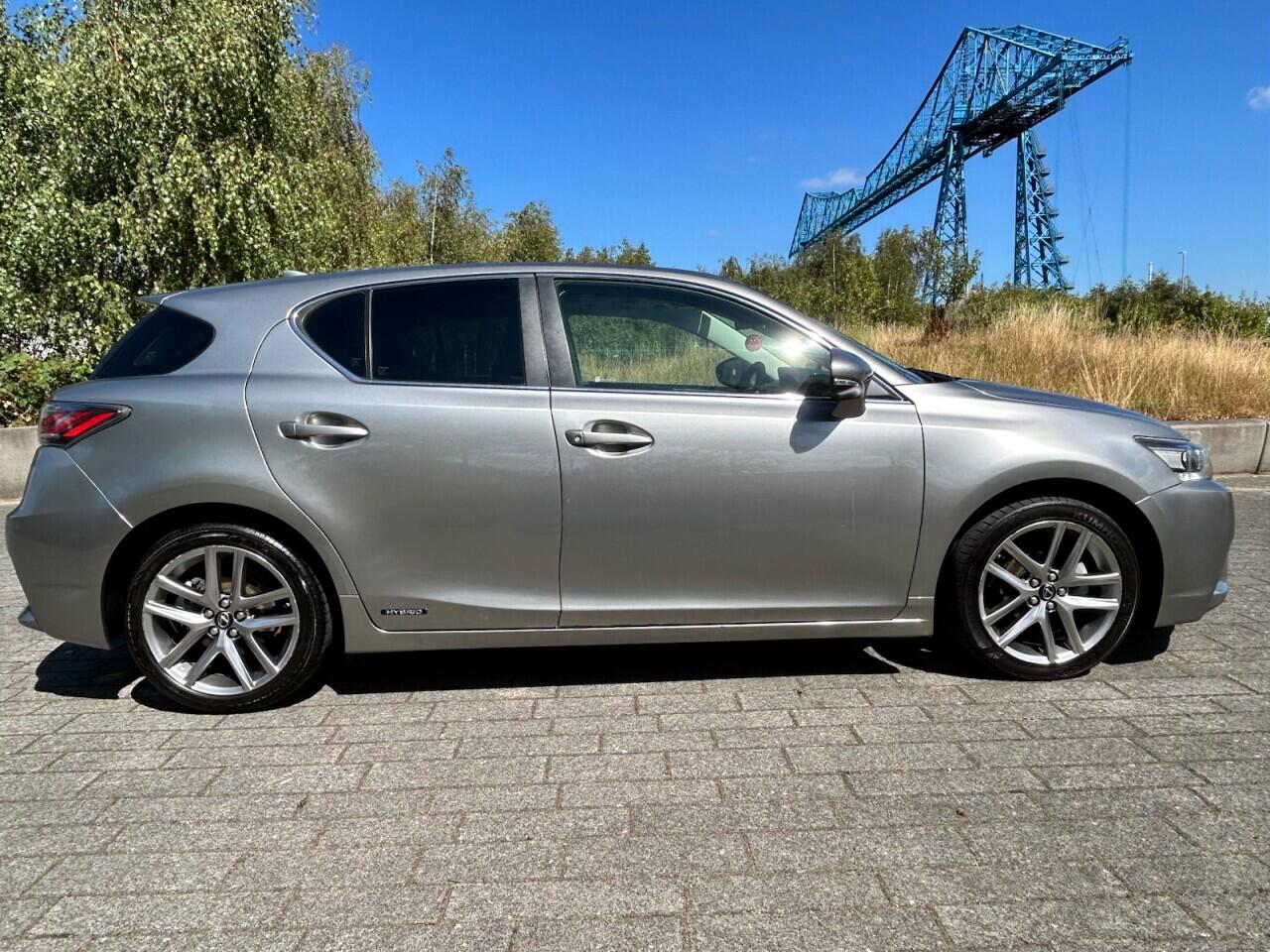 Lexus CT view 2