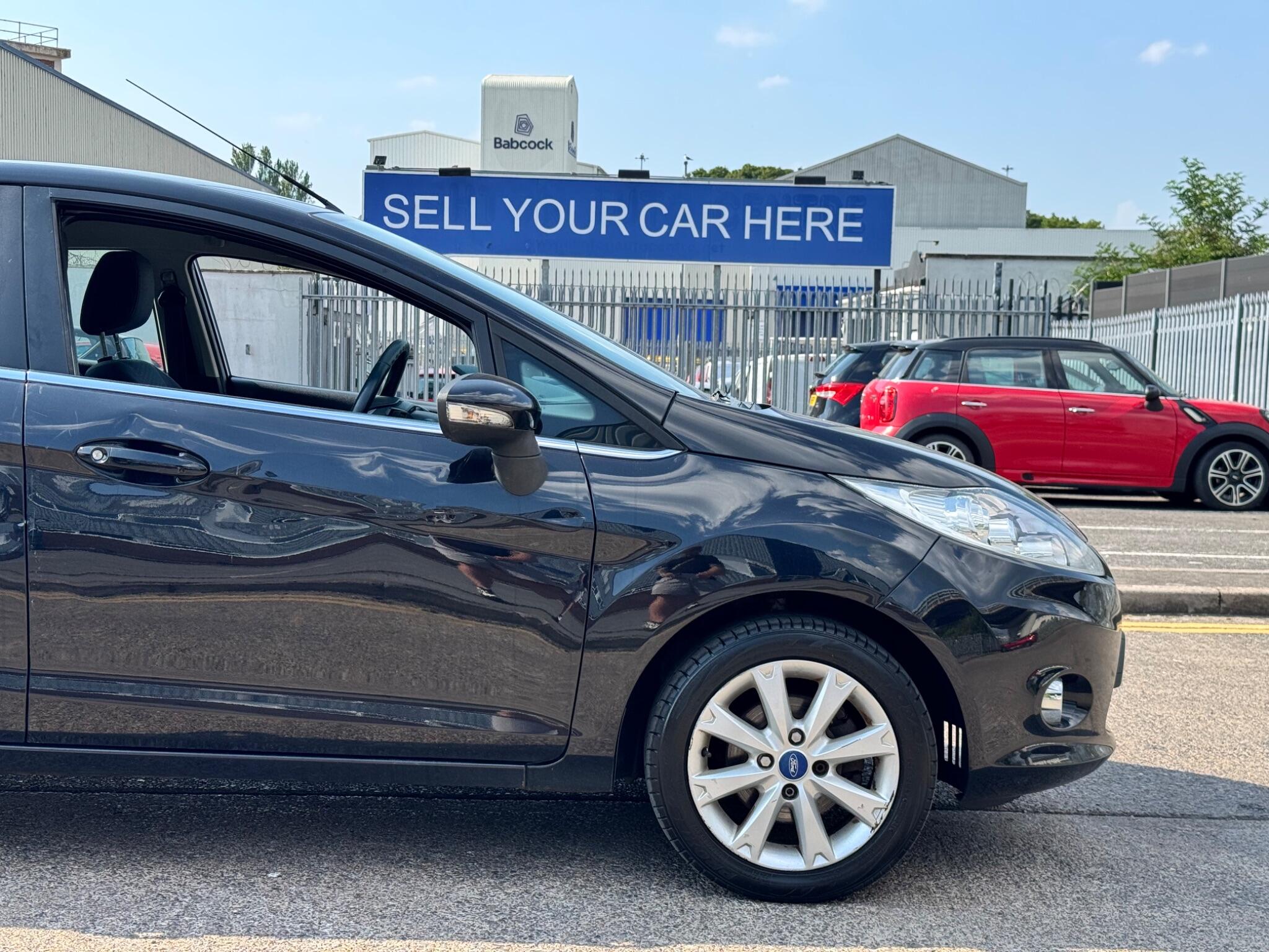 Ford Fiesta view 50