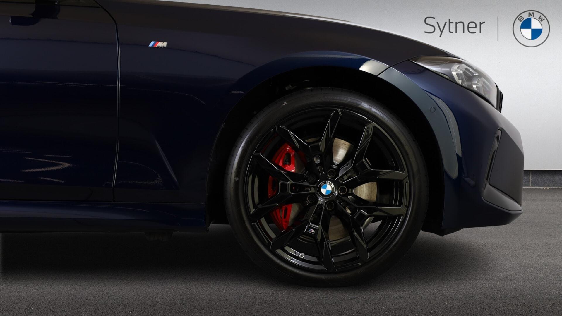 BMW 3 Series view 14