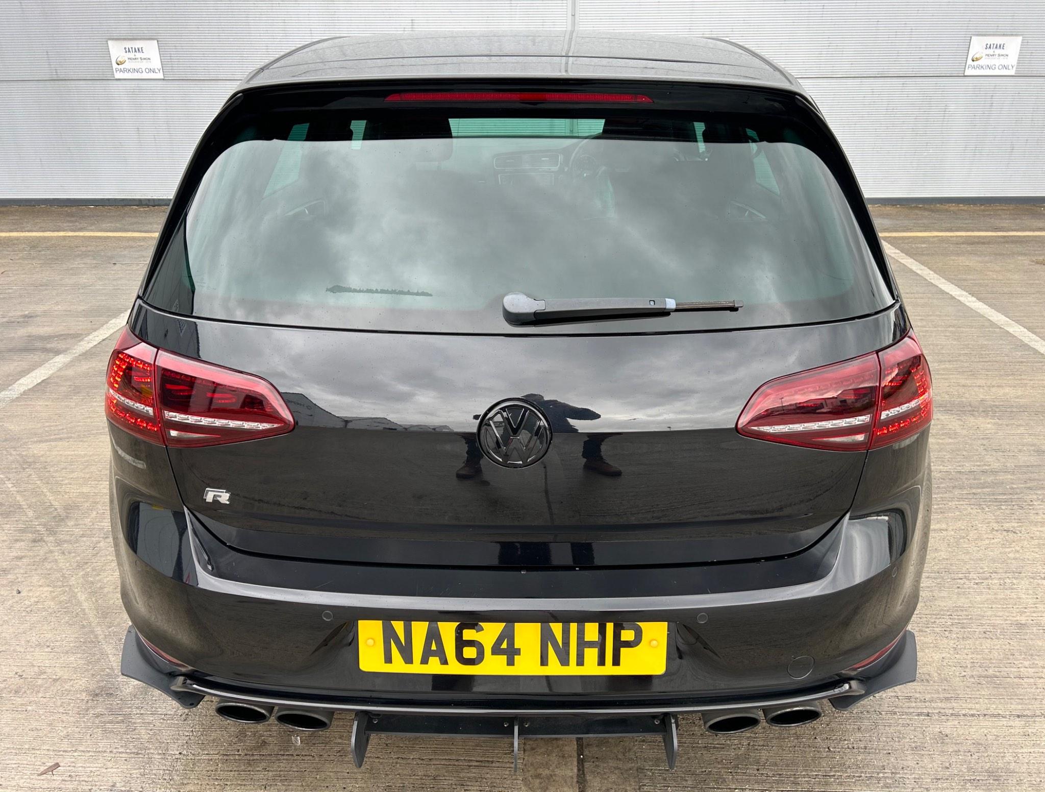 Volkswagen Golf view 4
