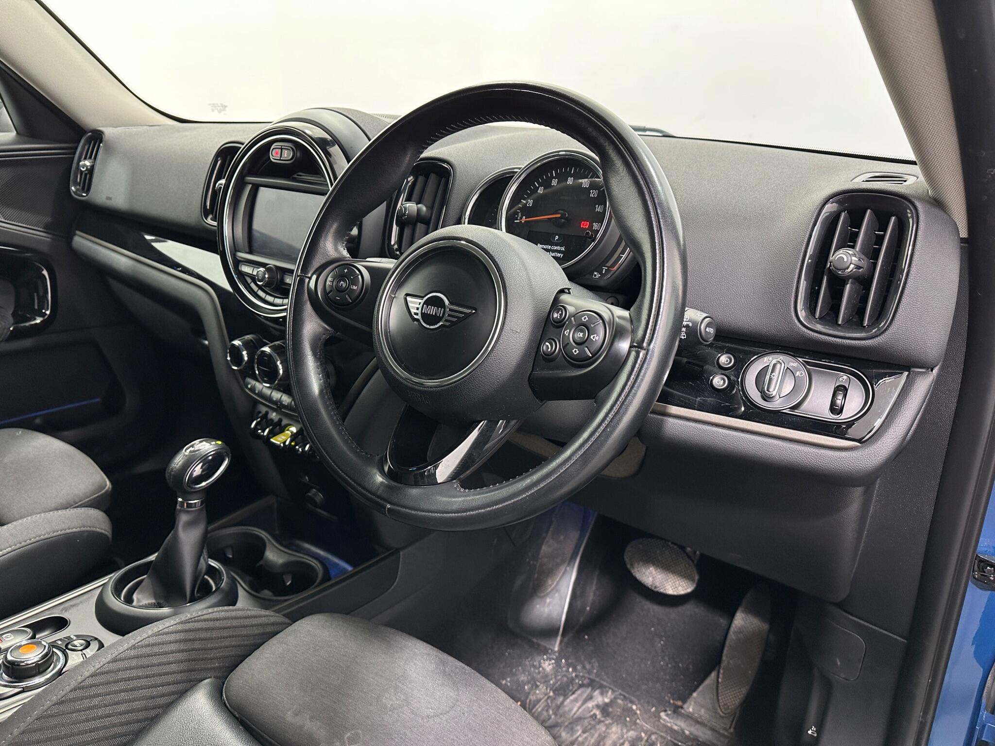Mini Countryman view 11