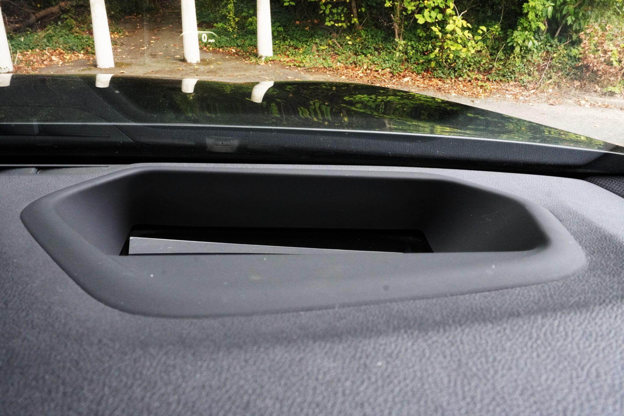 BMW 5 Series view 49