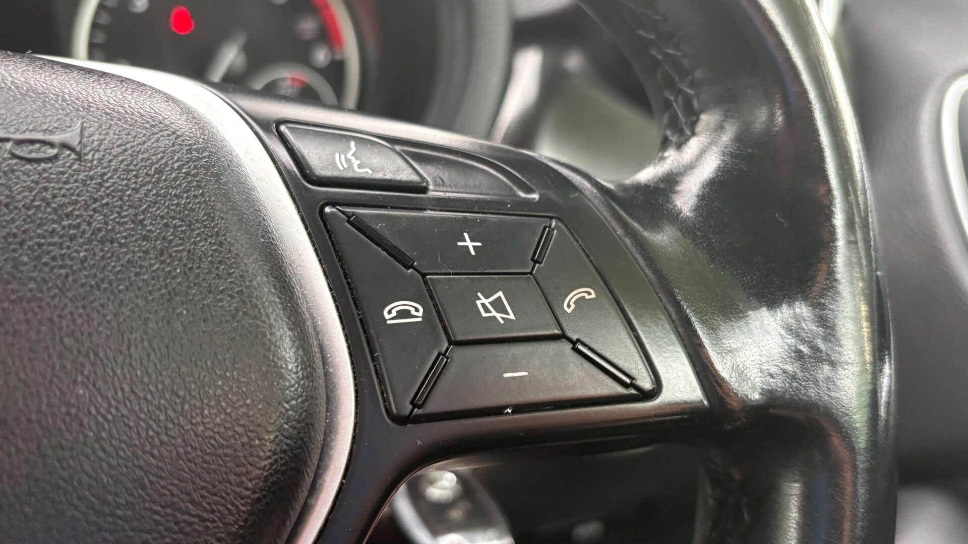 Mercedes-Benz B-Class view 14