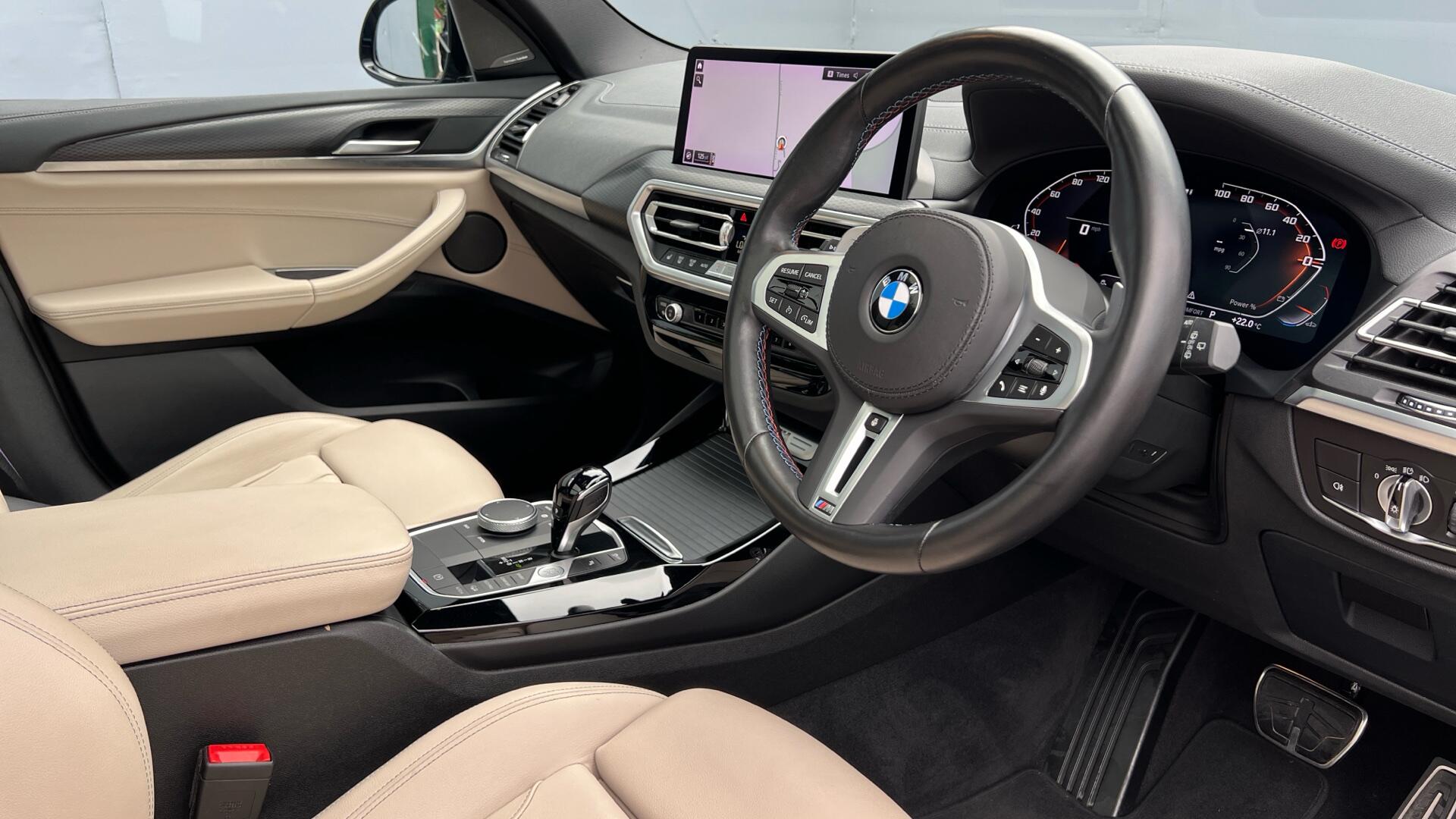 BMW X3 view 6