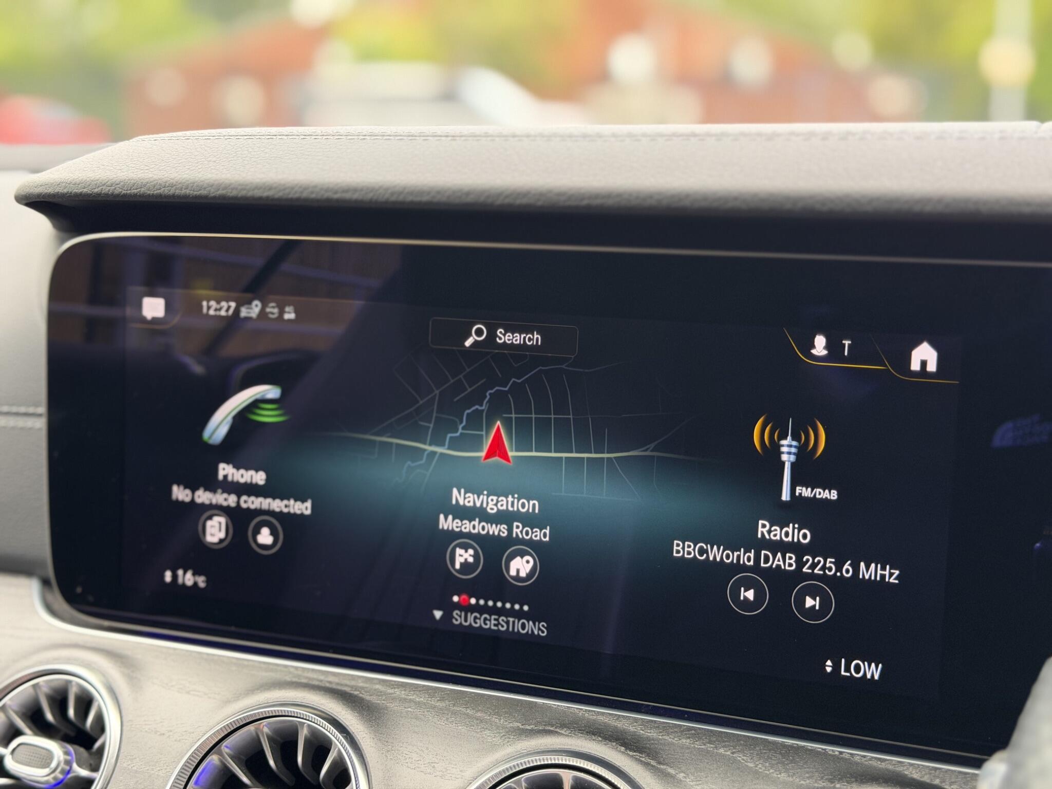 Mercedes-Benz E-Class view 32