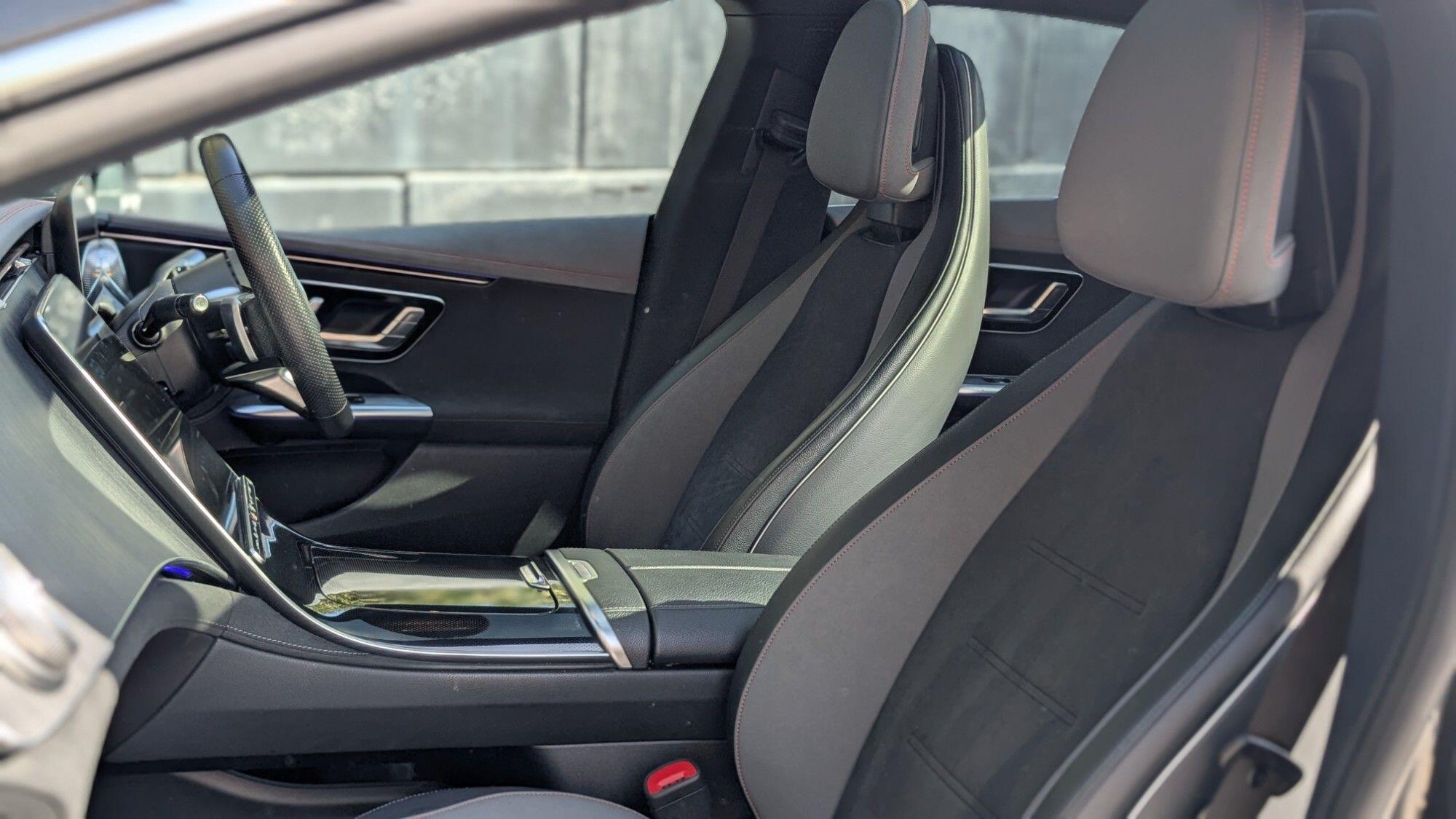 Mercedes-Benz EQE view 13
