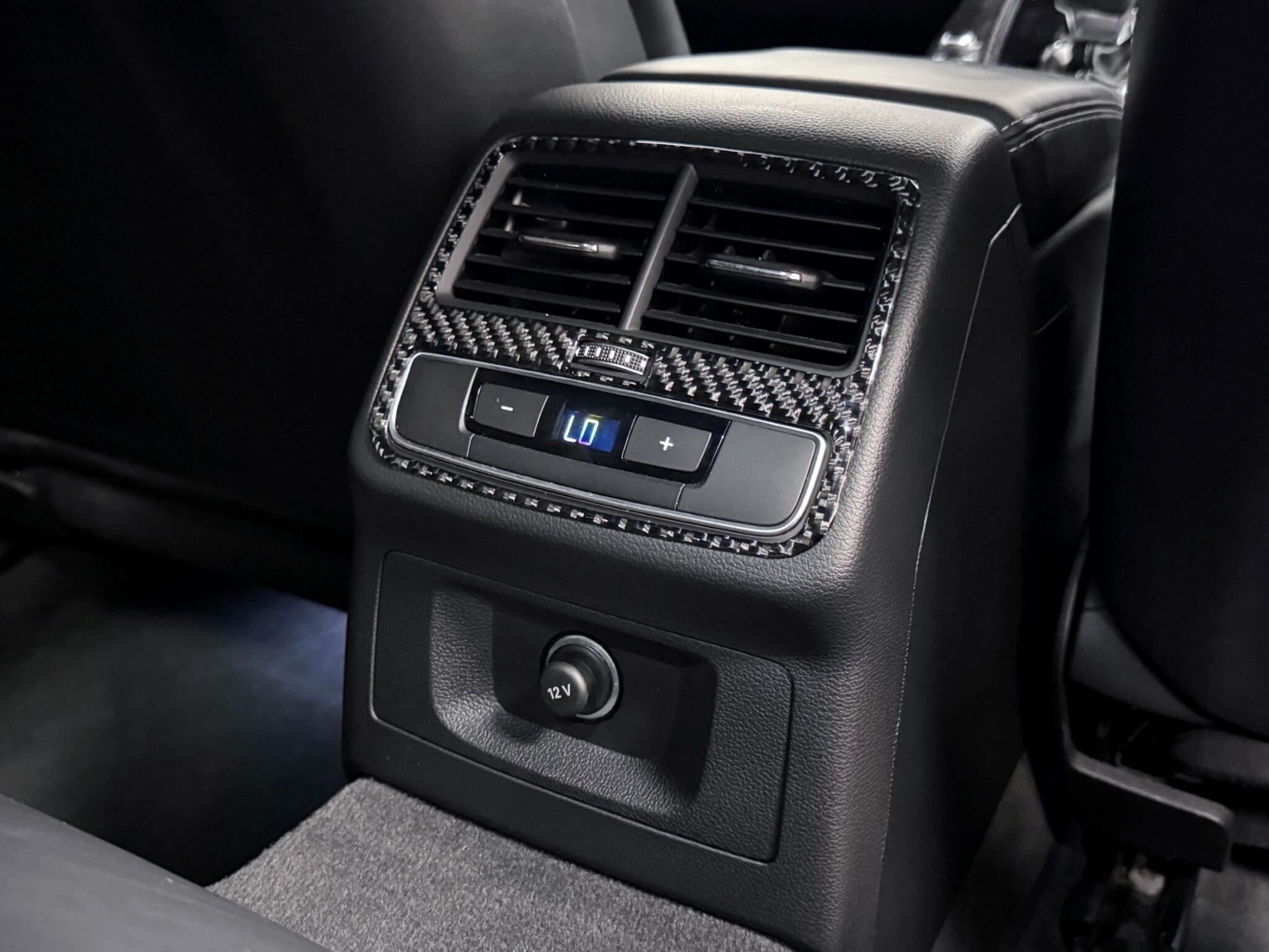 Audi RS4 Avant view 16