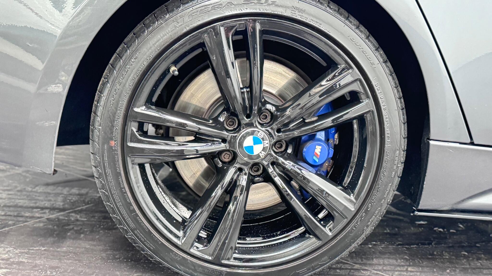 BMW 3 Series view 48