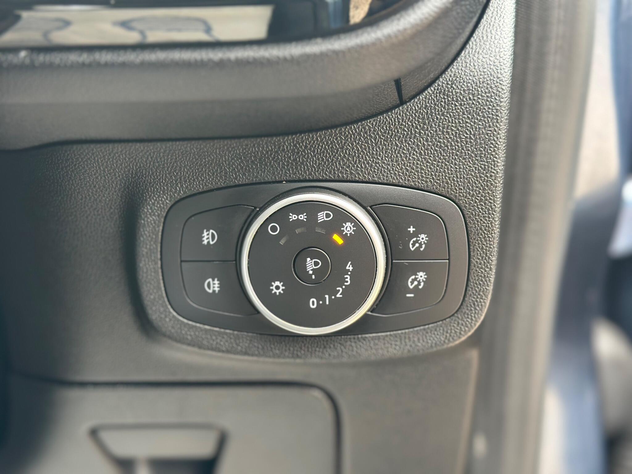 Ford Fiesta view 48