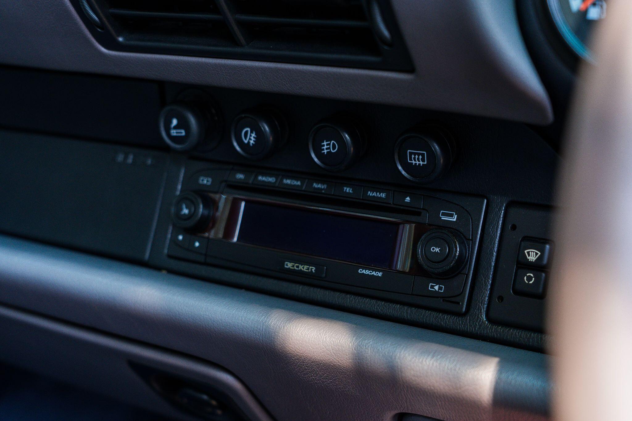 Porsche 911 view 17