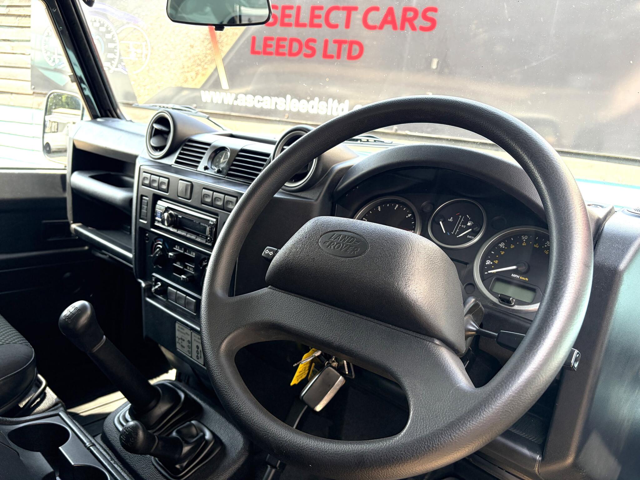 Land Rover Defender view 16