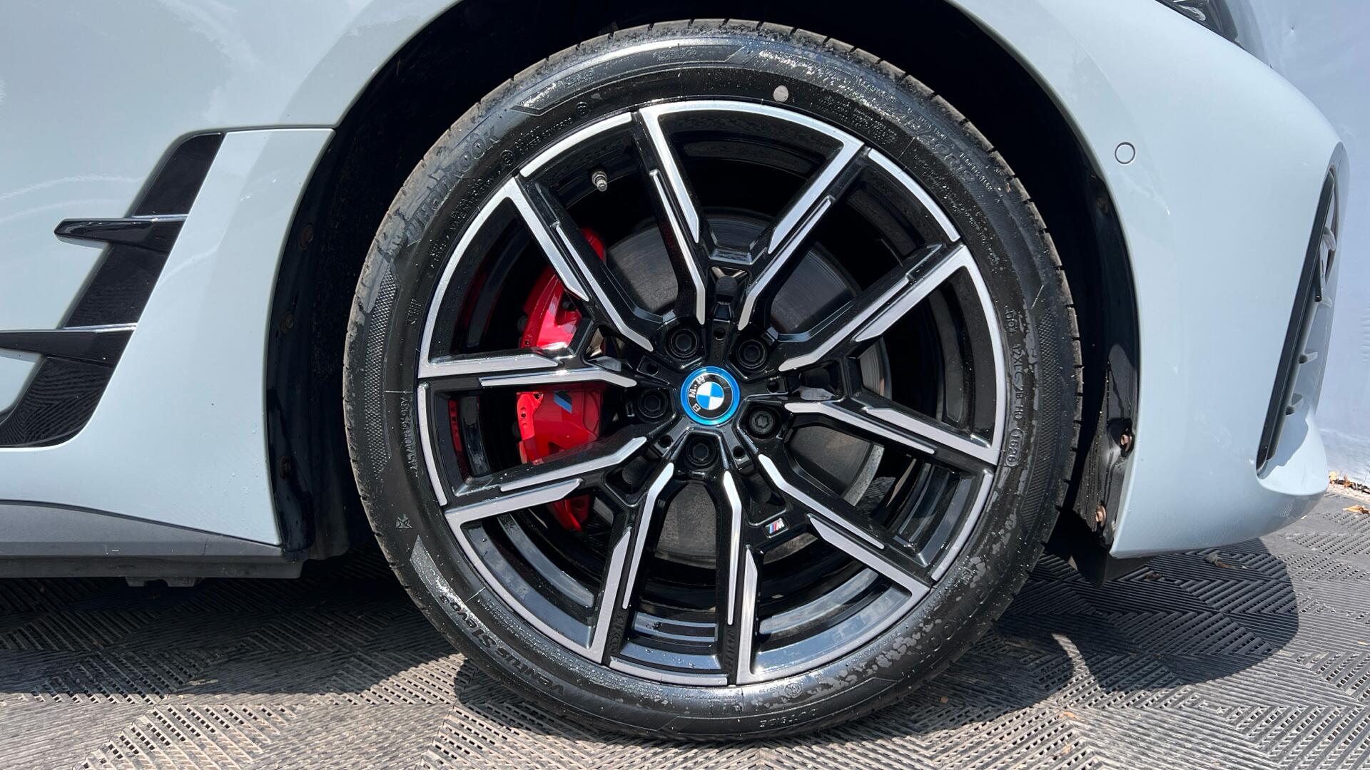 BMW I4 view 14