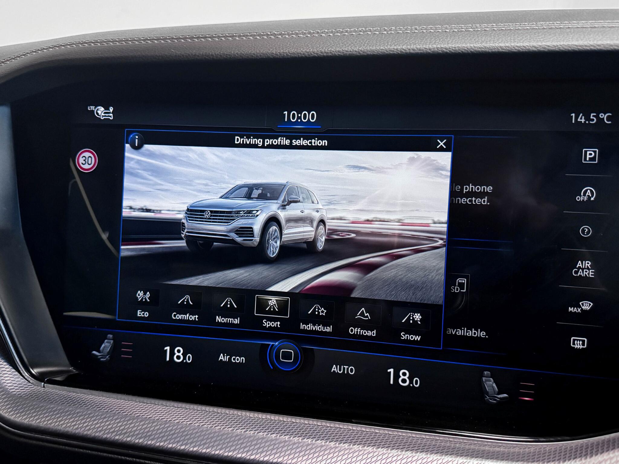 Volkswagen Touareg view 65