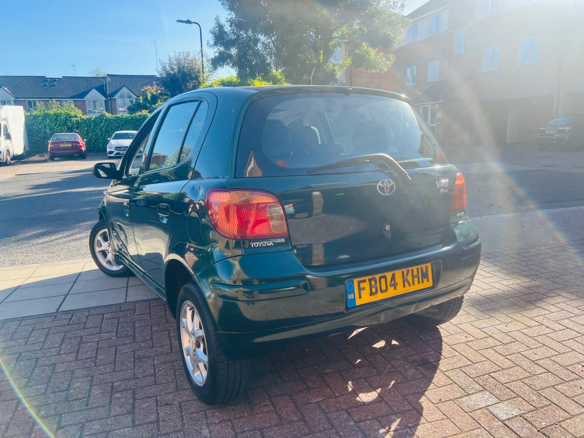Toyota Yaris view 16