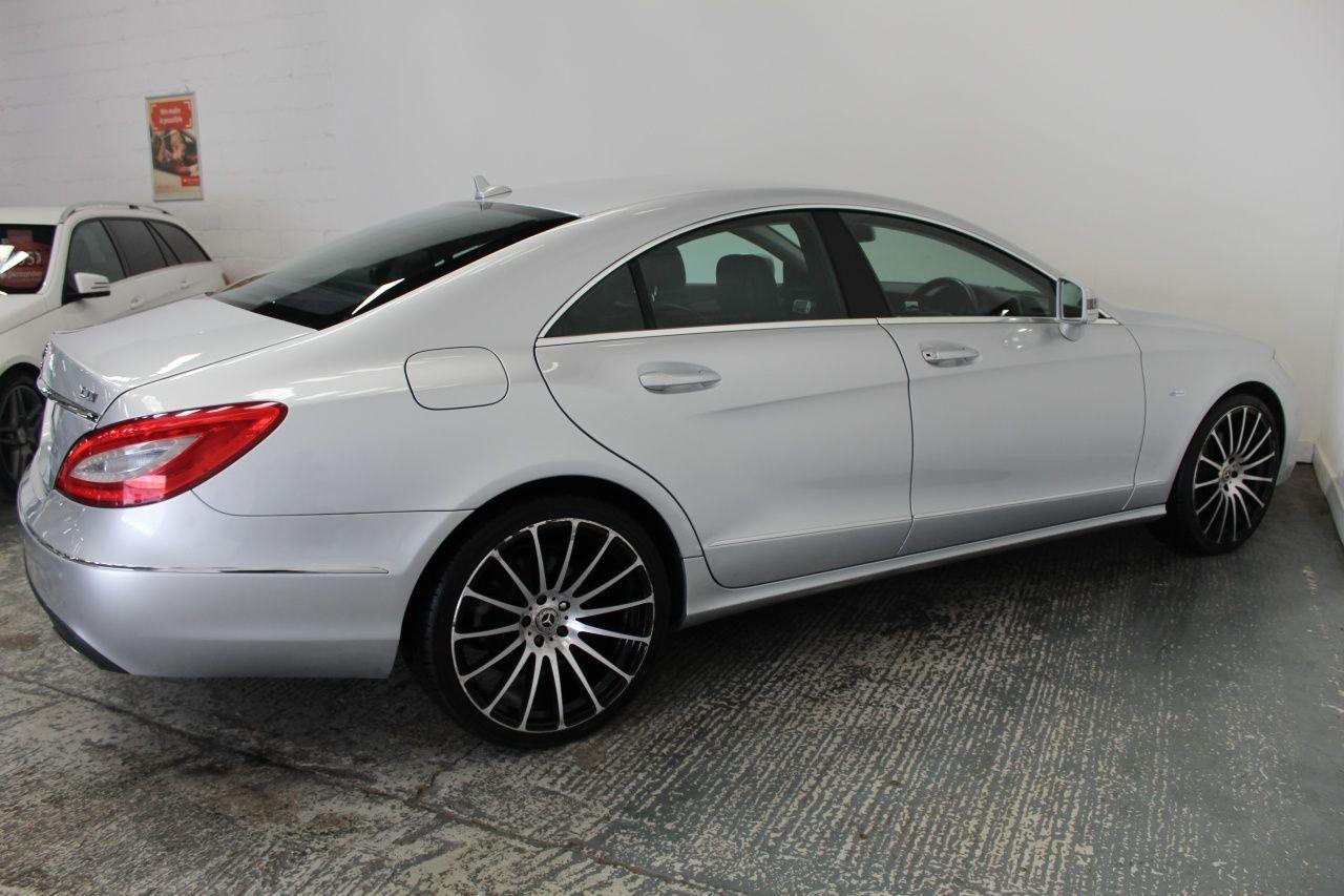 Mercedes-Benz CLS view 11