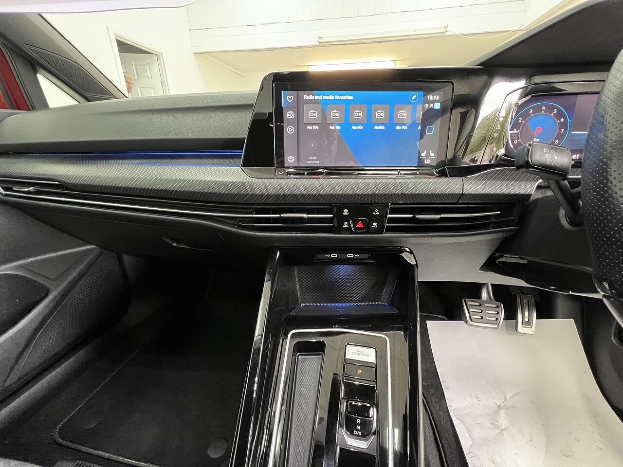 Volkswagen Golf view 13