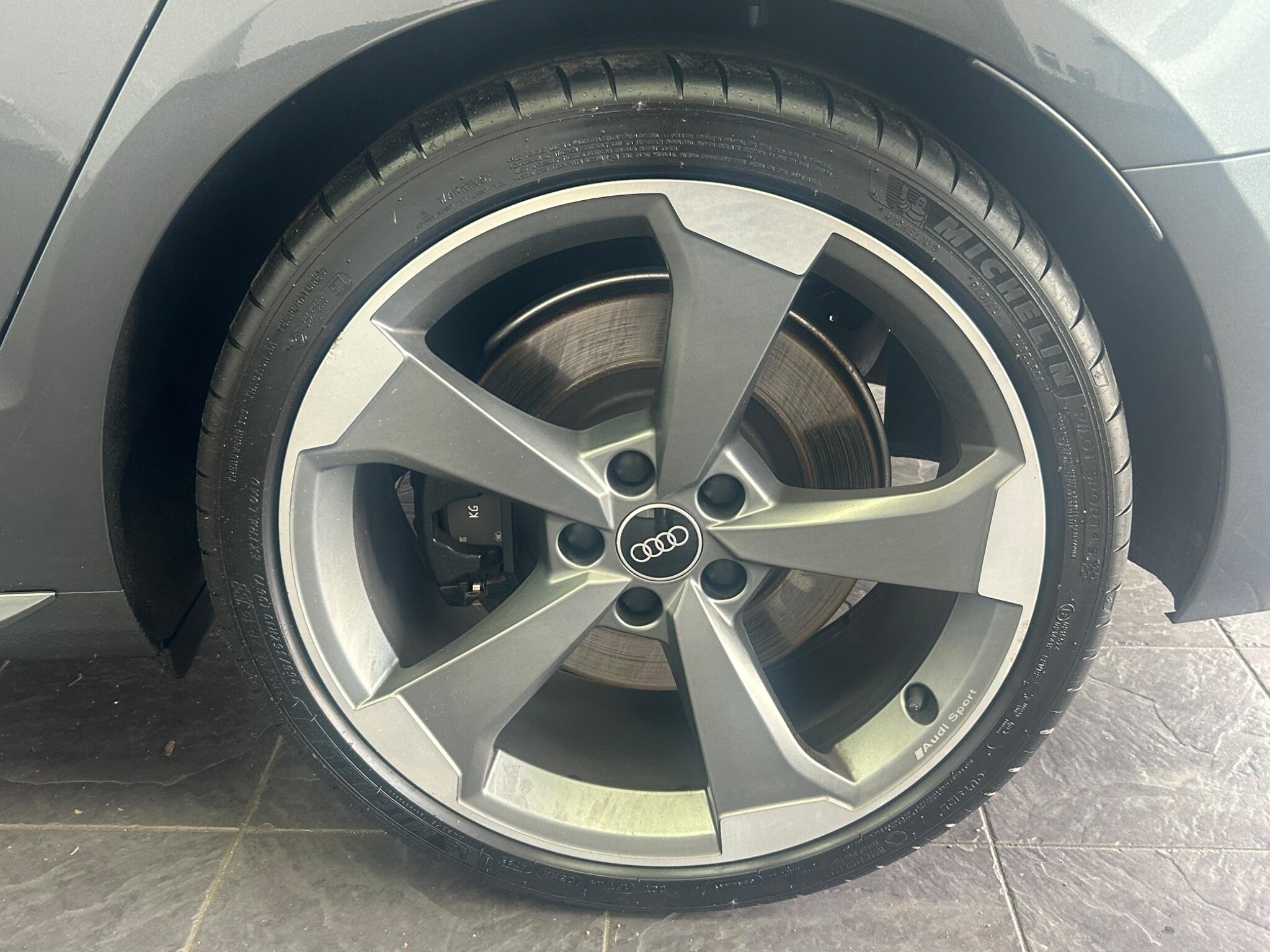 Audi S4 view 22