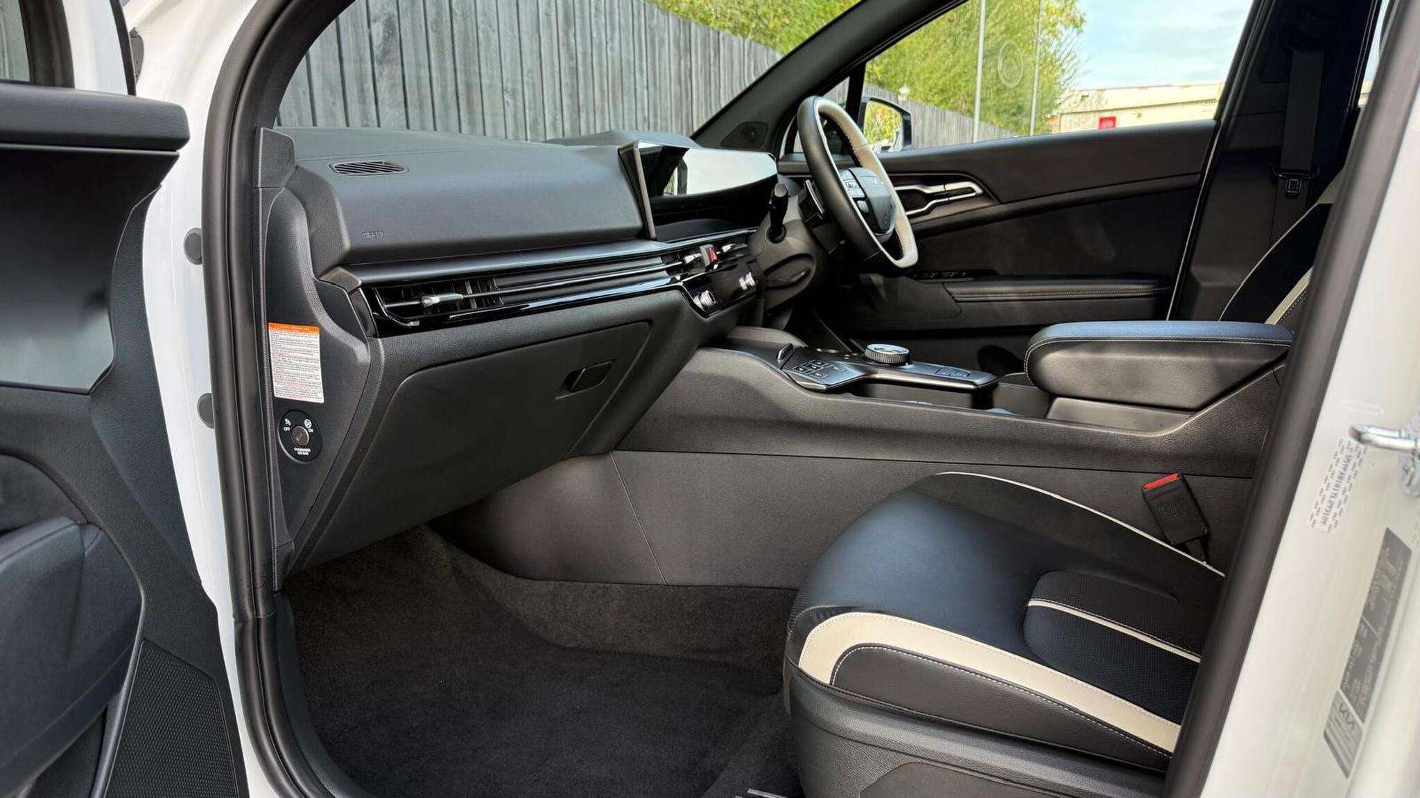 Kia Sportage view 24