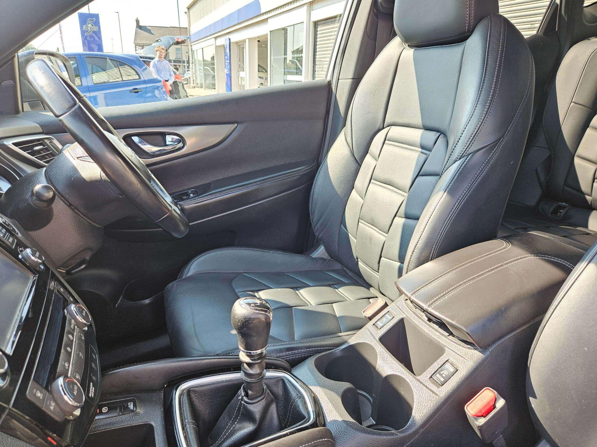 Nissan Qashqai view 16