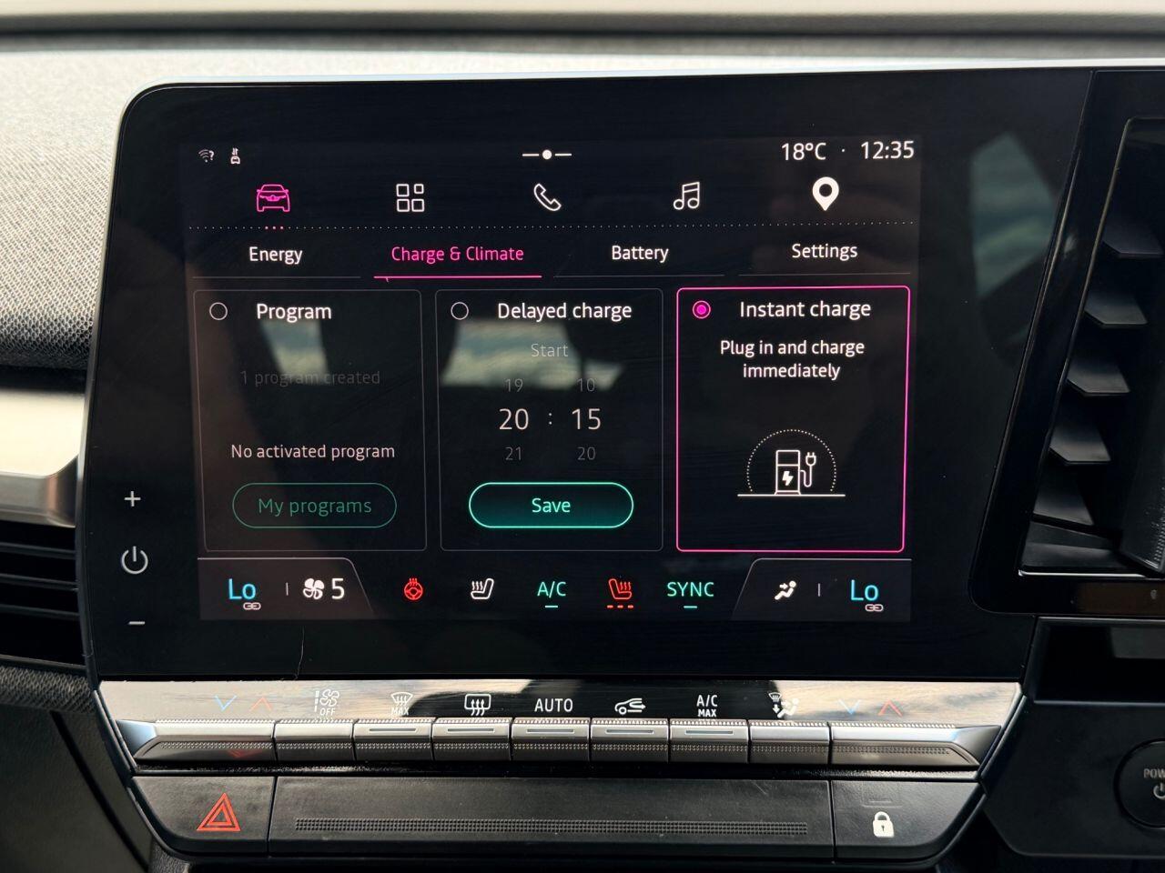 Renault Megane E-Tech view 43