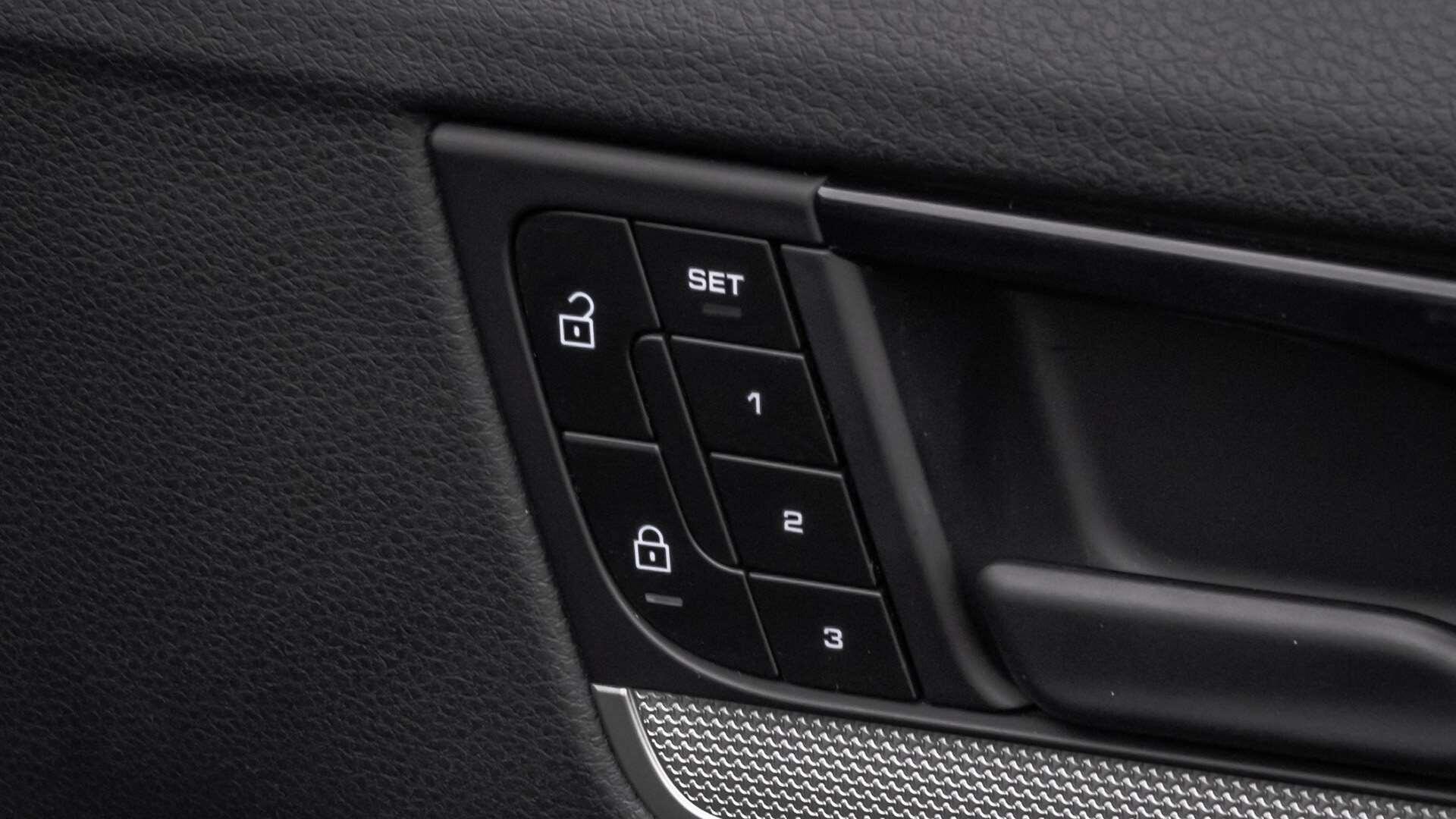 Porsche Cayenne view 20