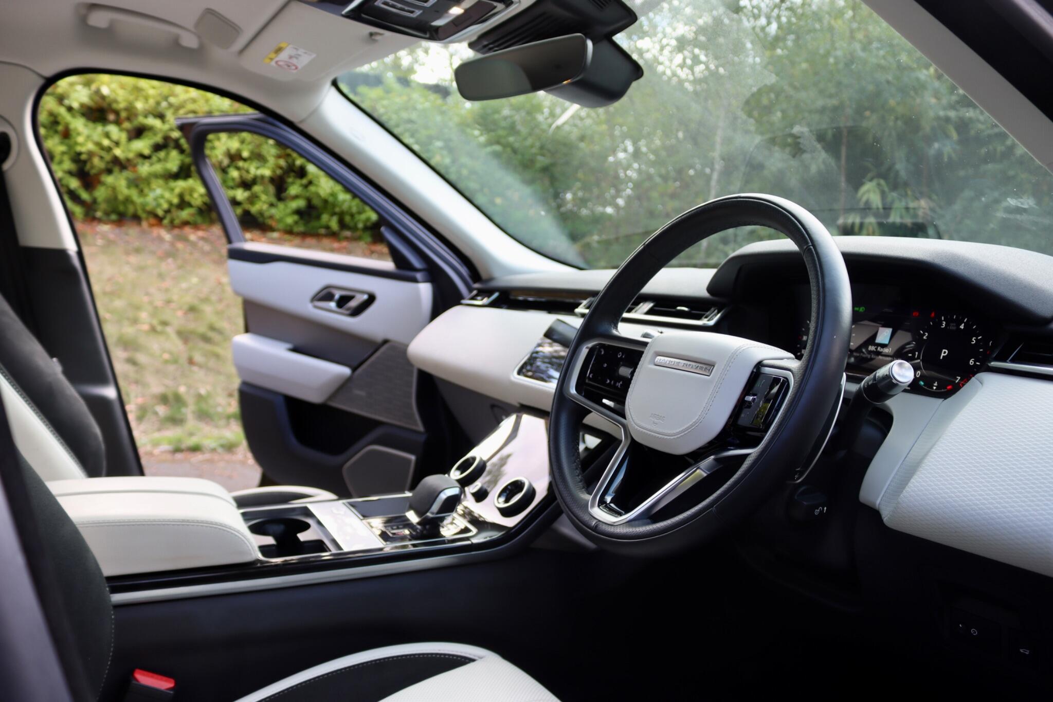 Land Rover Range Rover Velar view 39