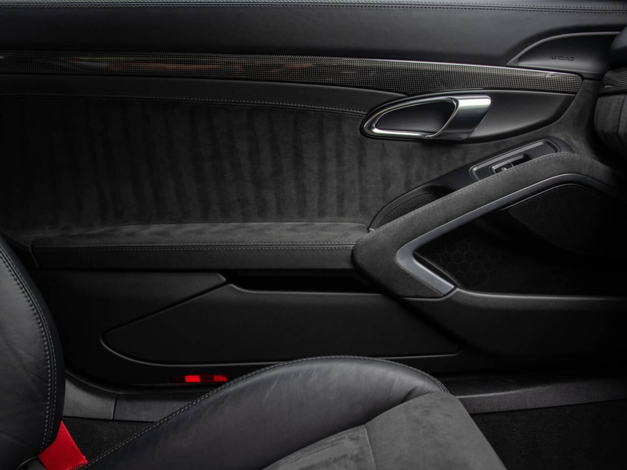 Porsche Cayman view 43