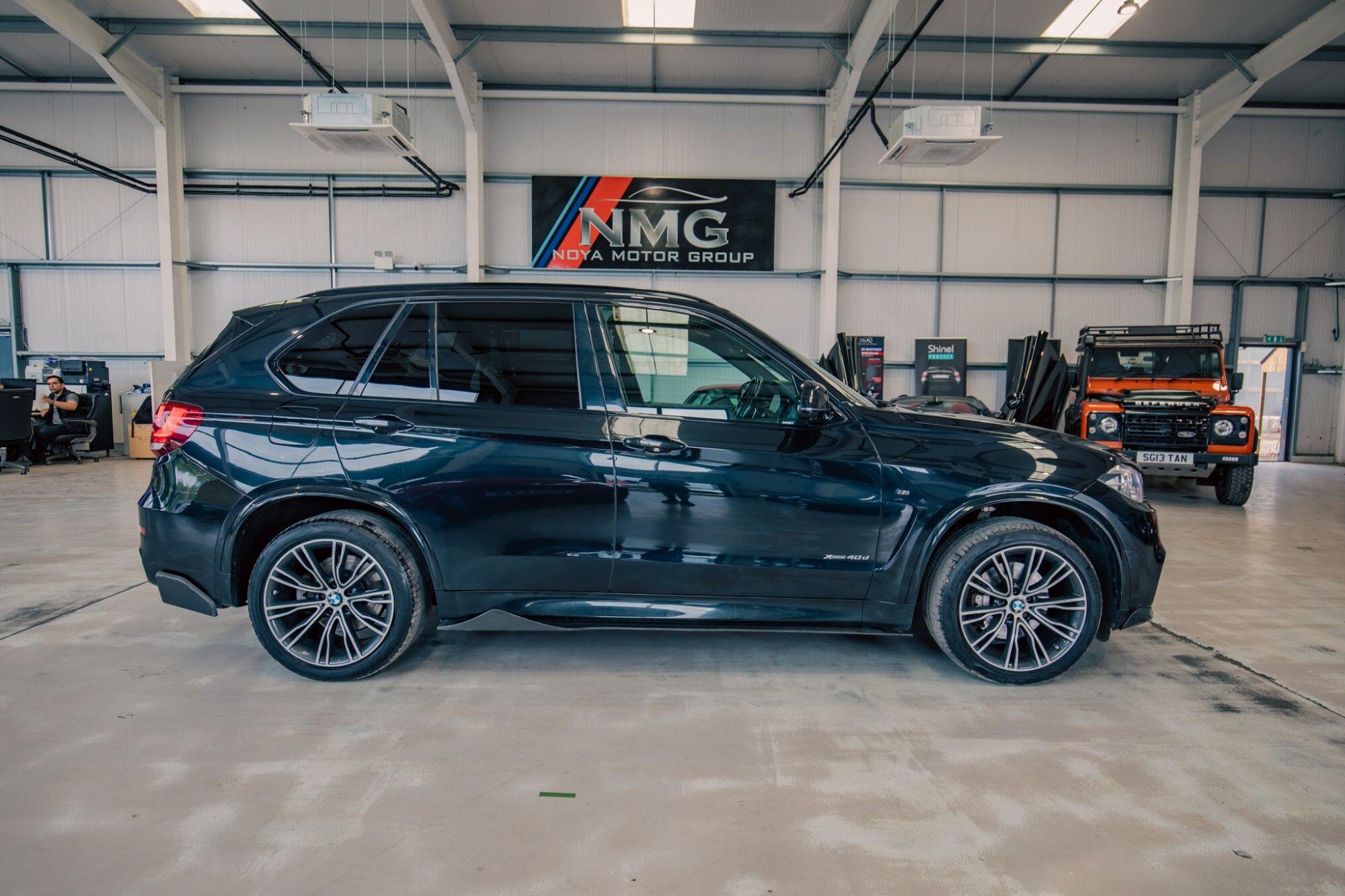 BMW X5 view 25