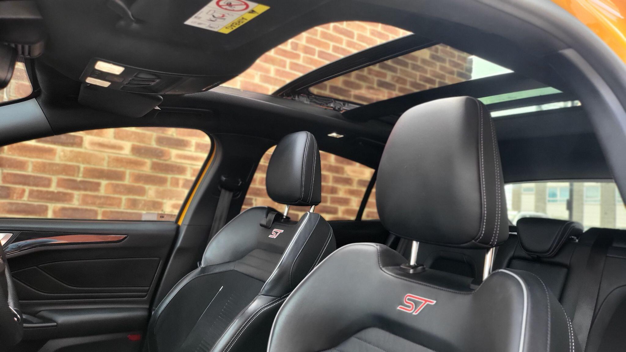 Ford Focus view 43