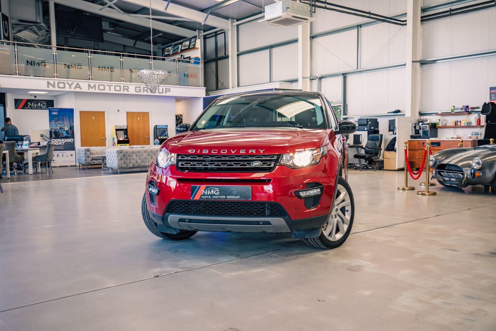 Land Rover Discovery Sport view 5