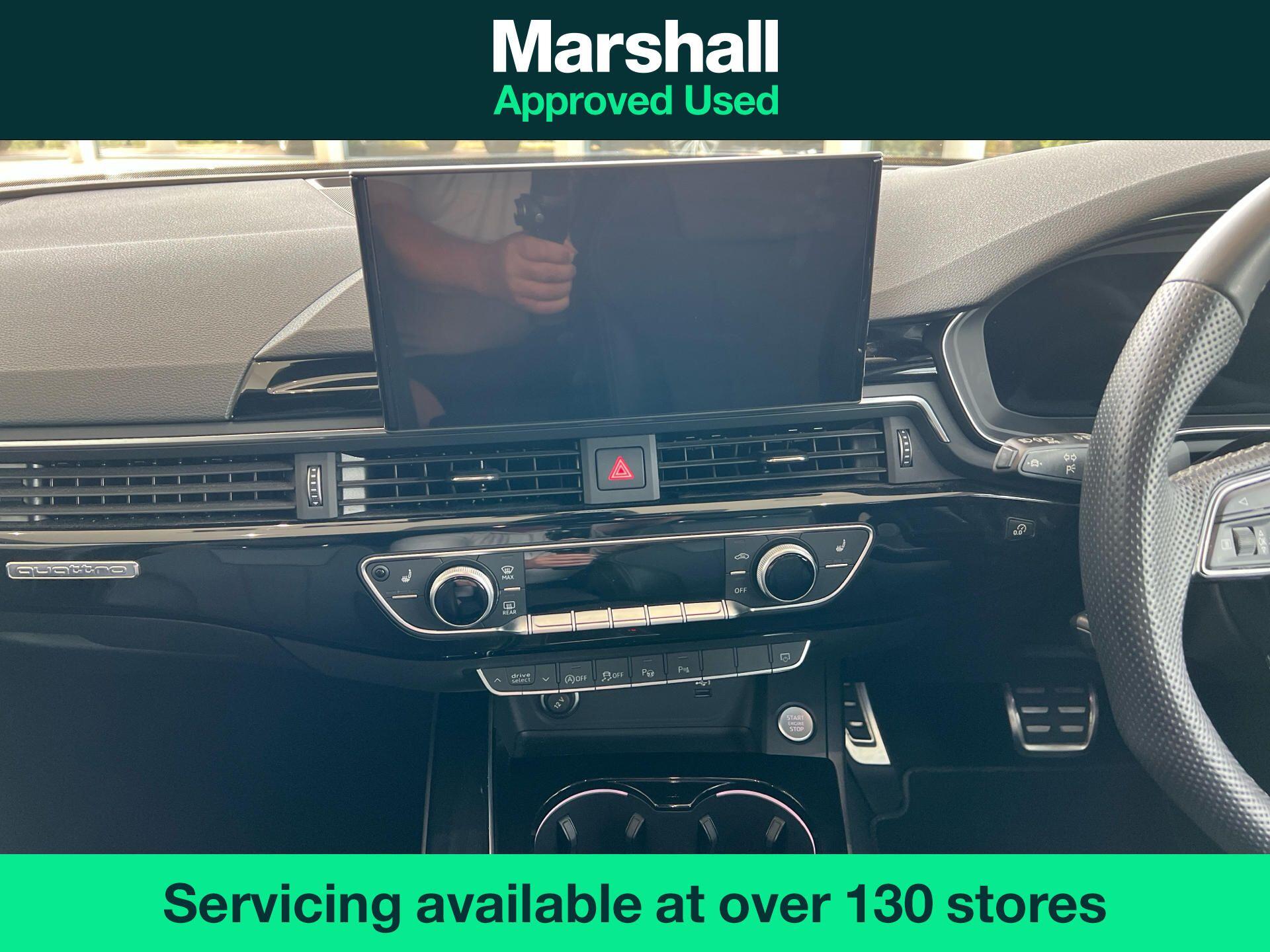 Audi A4 view 14