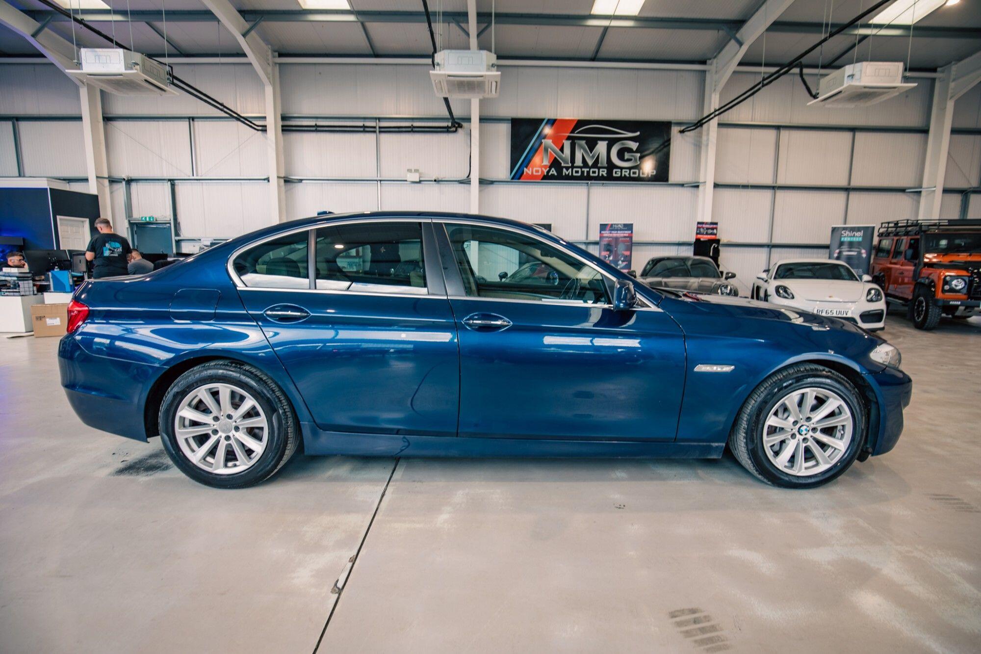 BMW 5 Series view 21