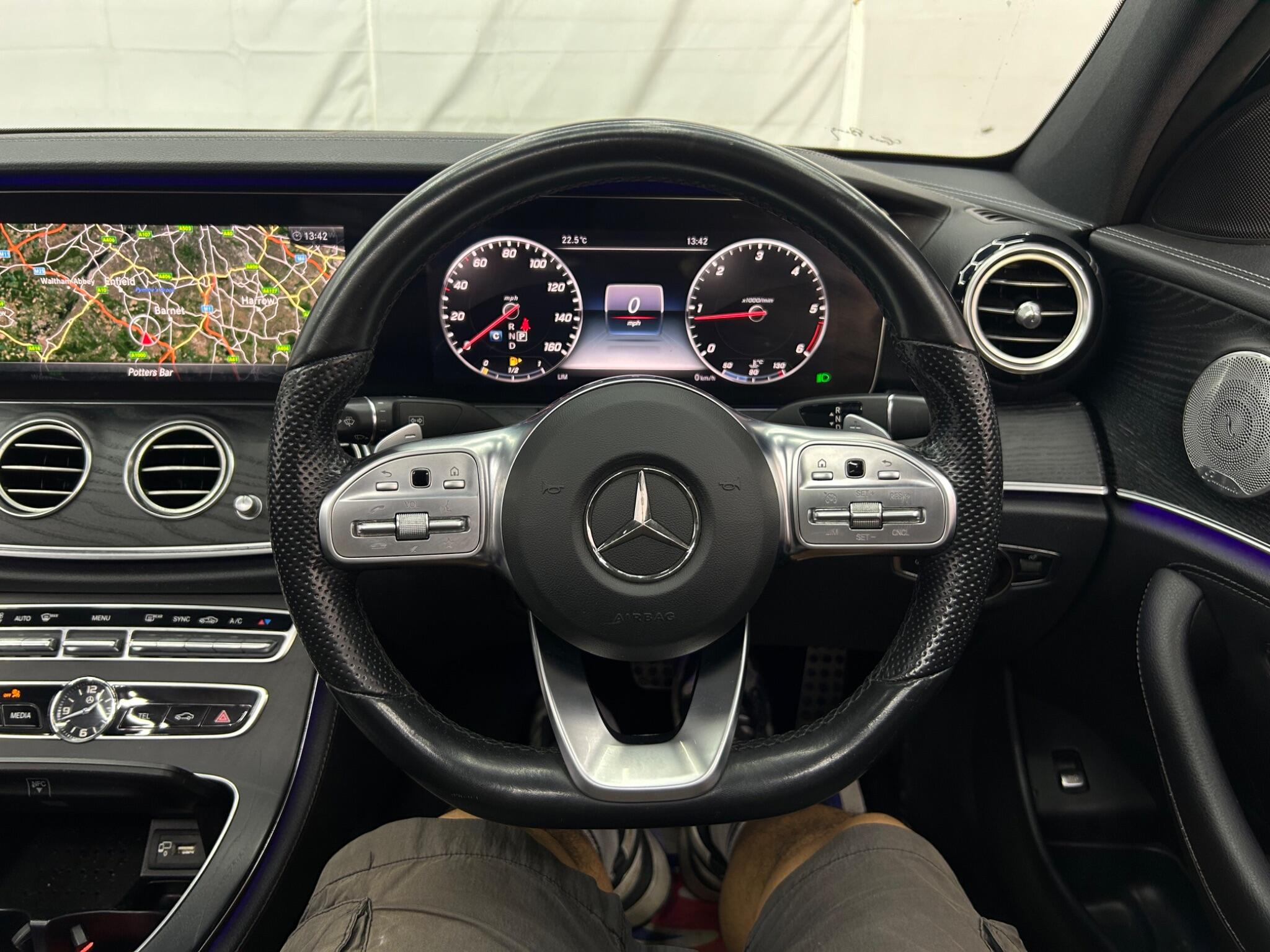 Mercedes-Benz E Class view 49