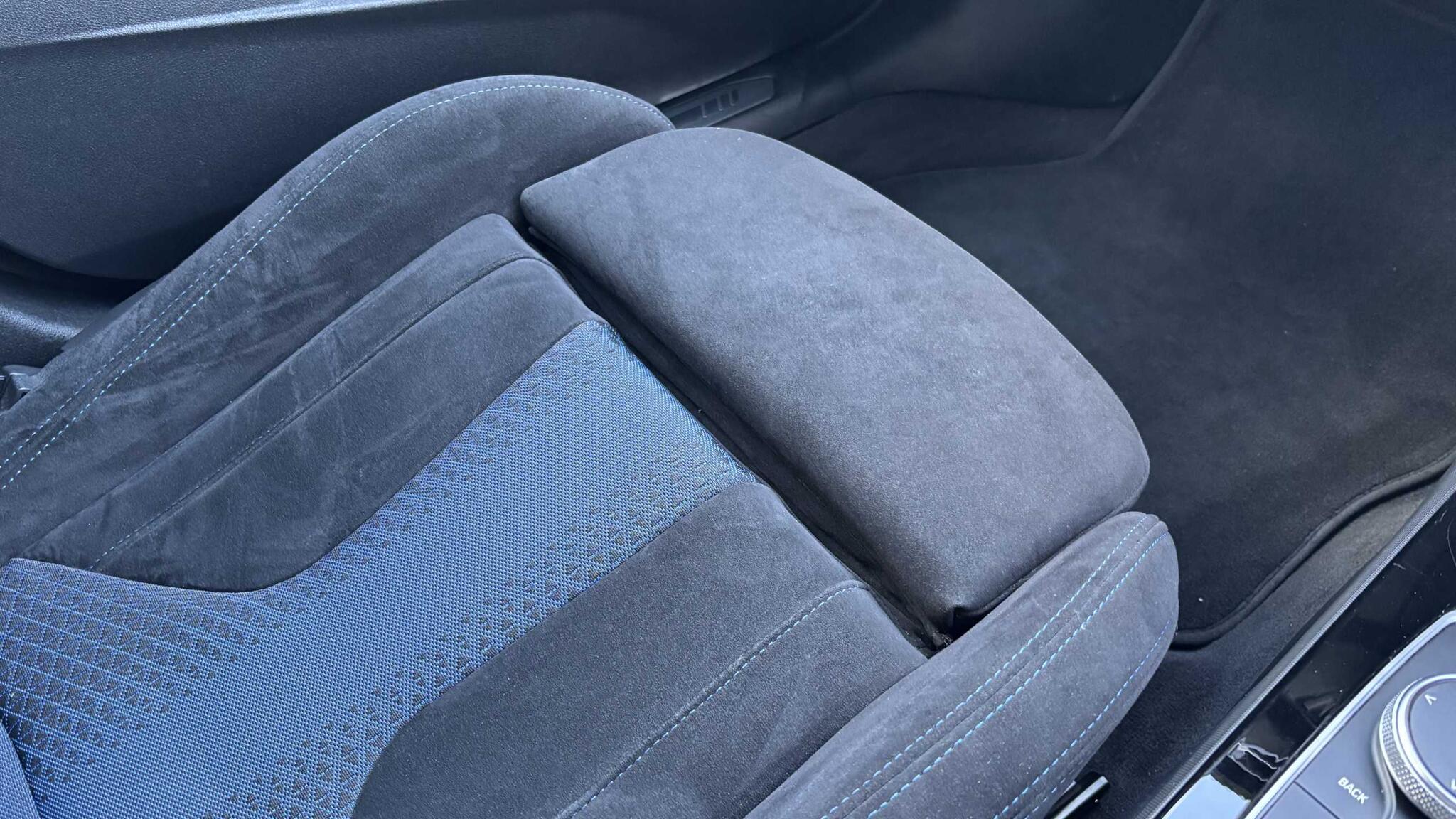 BMW 2 Series view 27