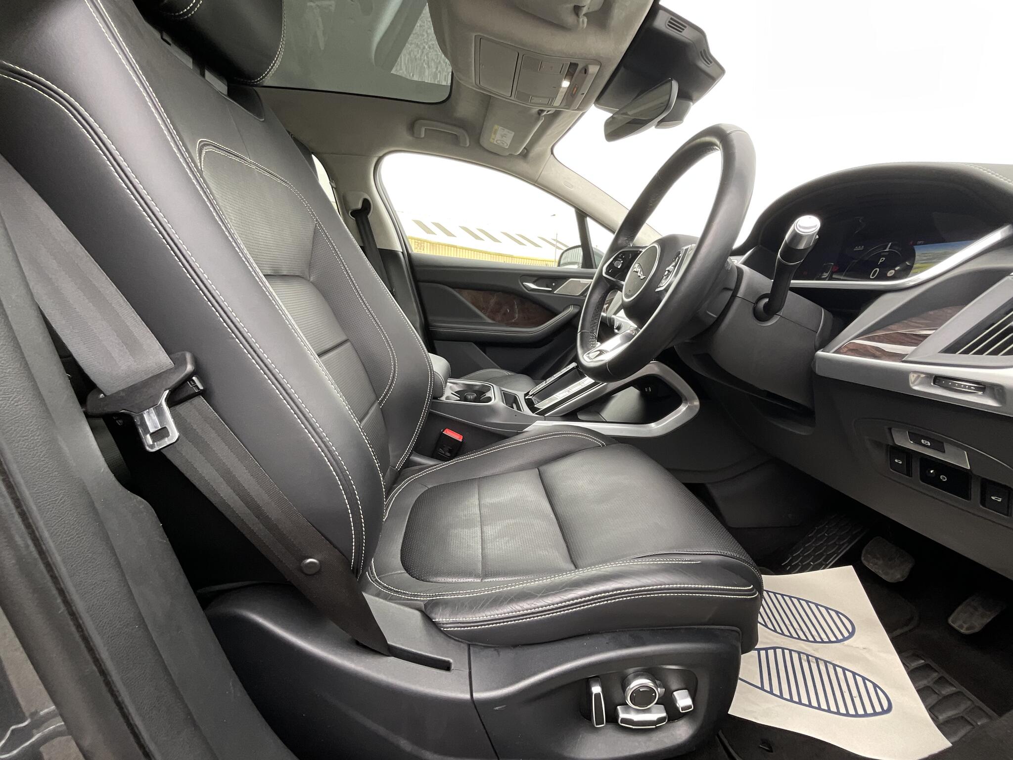 Jaguar I-Pace view 9