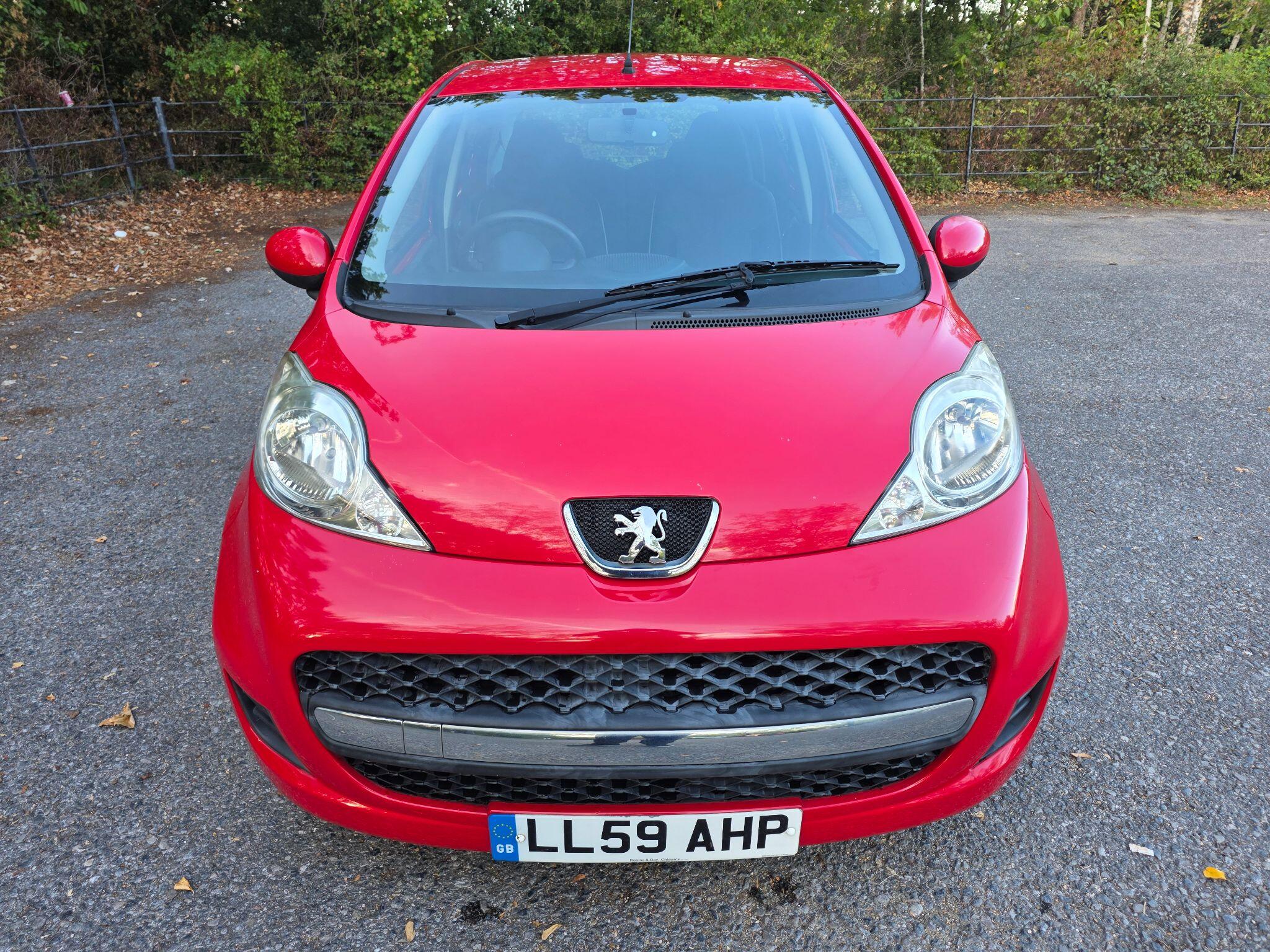 Peugeot 107 view 2
