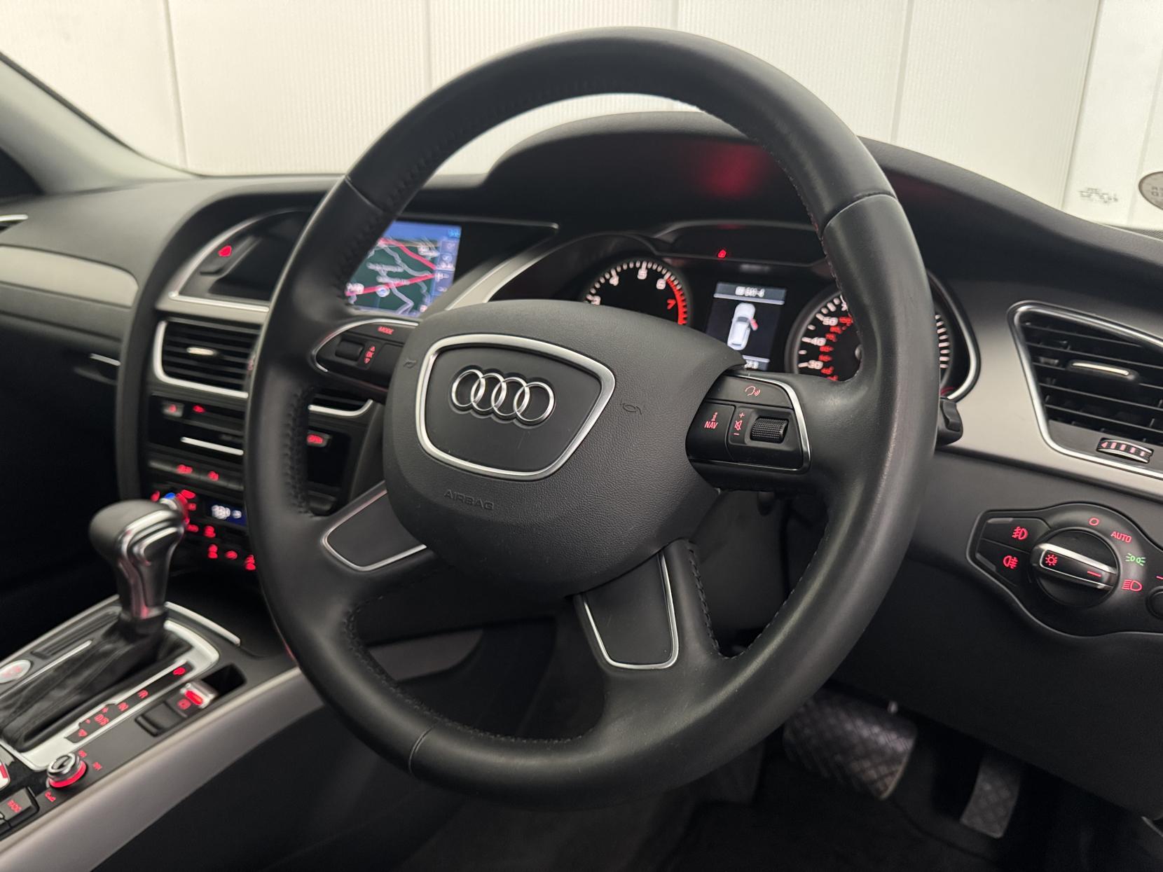 Audi A4 Avant view 50