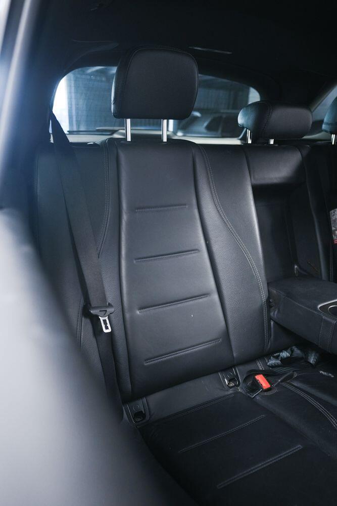 Mercedes-Benz Gle view 11