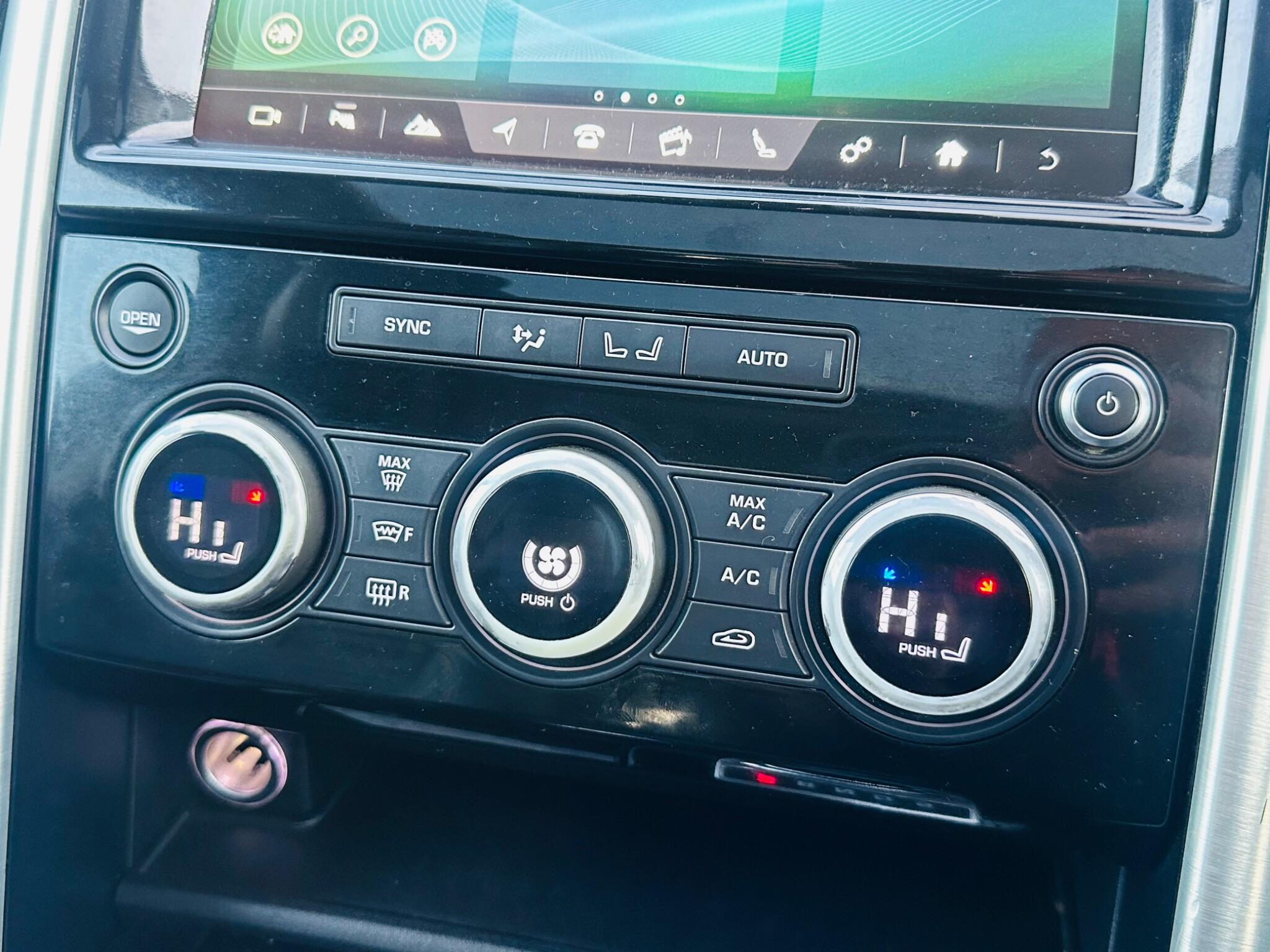 Land Rover Discovery view 58
