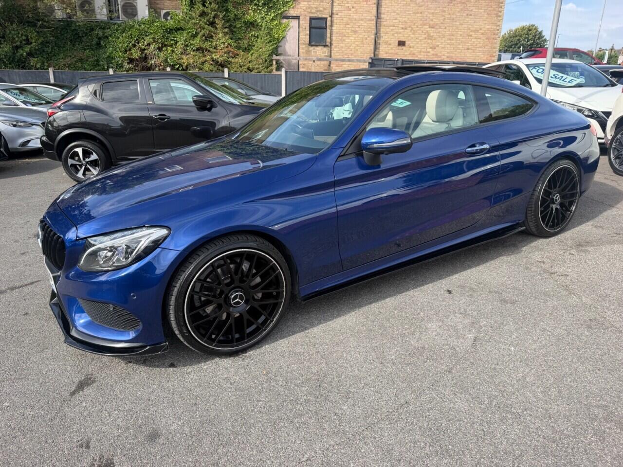 Mercedes-Benz C-Class view 33