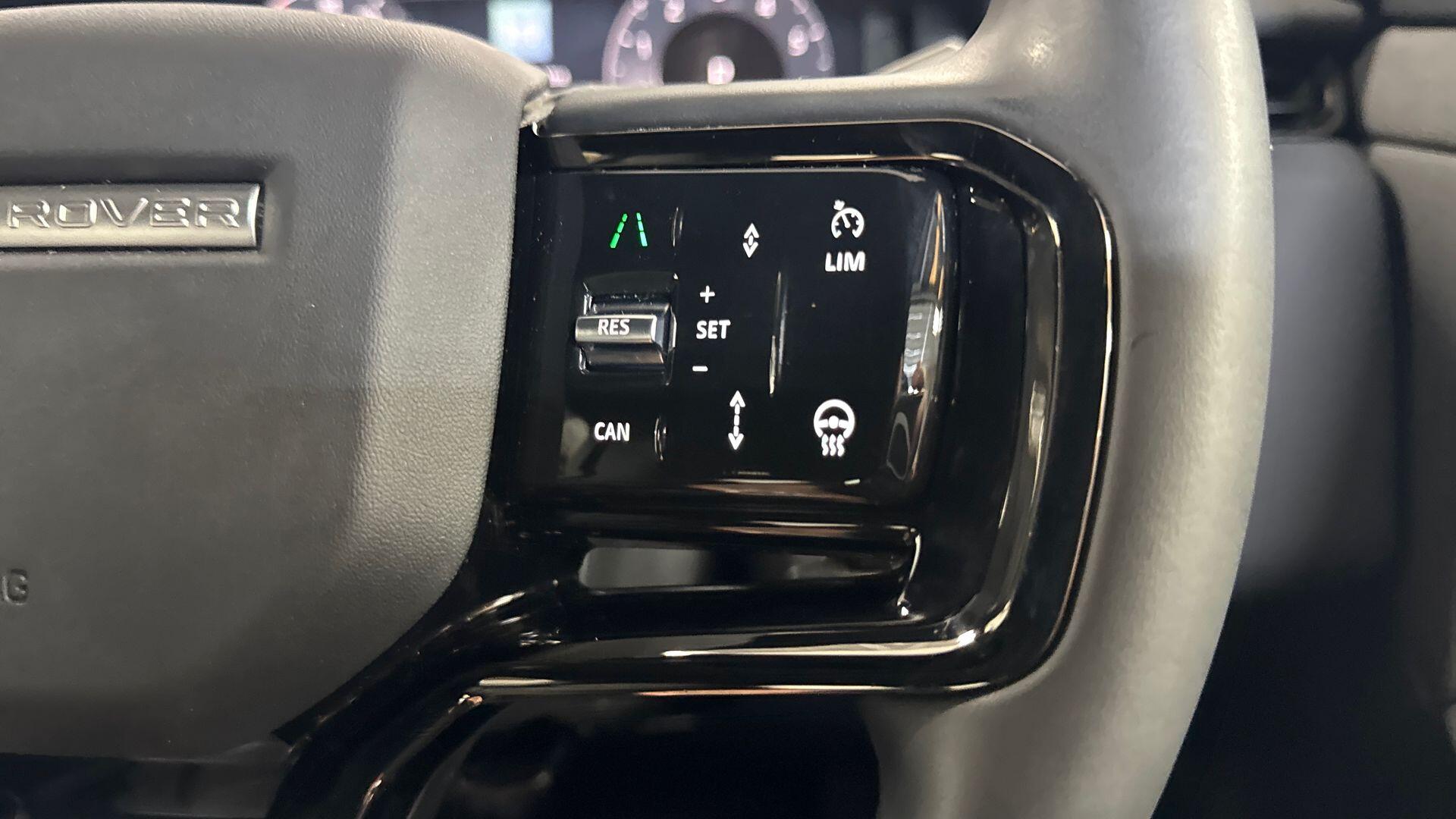 Land Rover Range Rover Evoque view 26