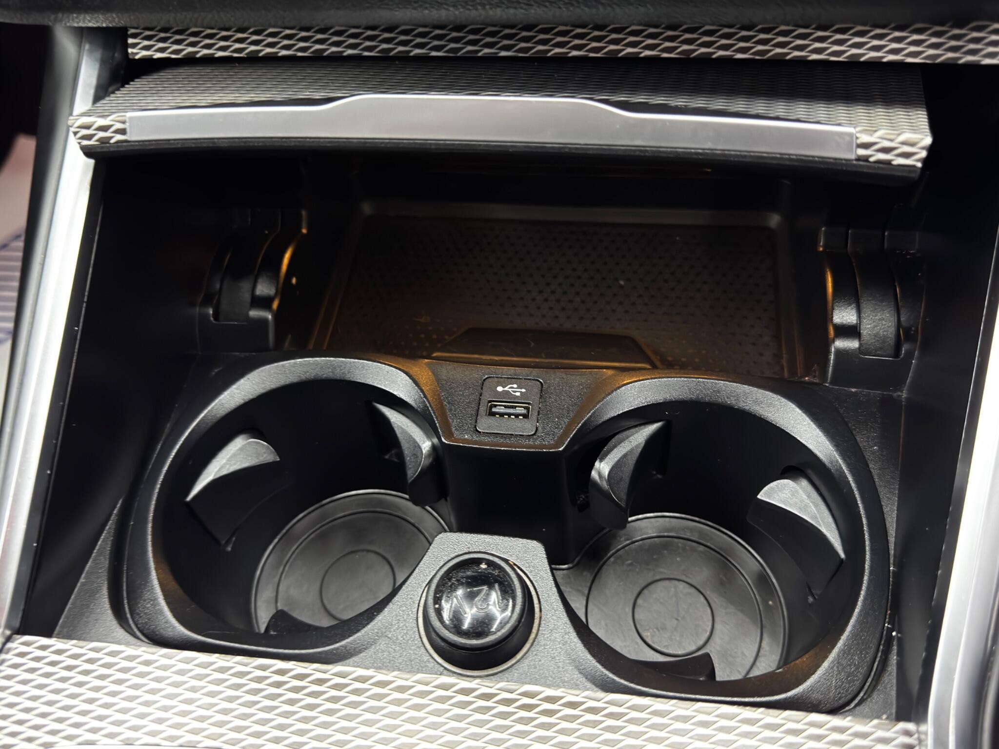 BMW 3 Series view 27