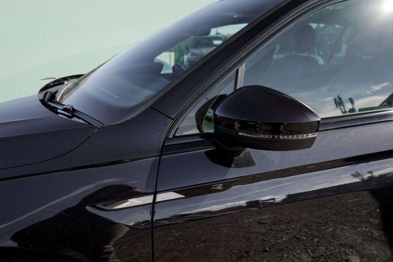 Volkswagen Tiguan view 15