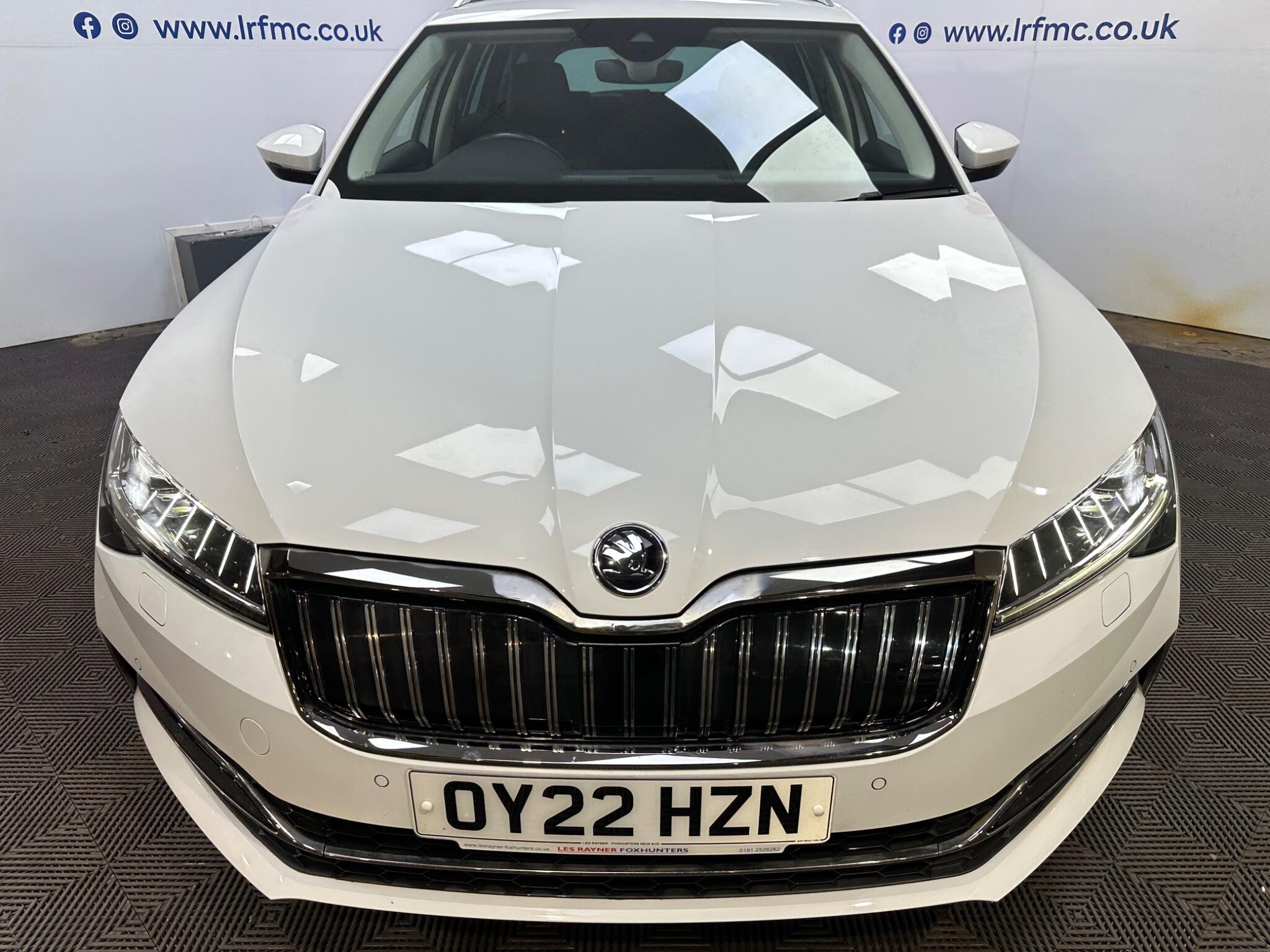 Skoda Superb view 5