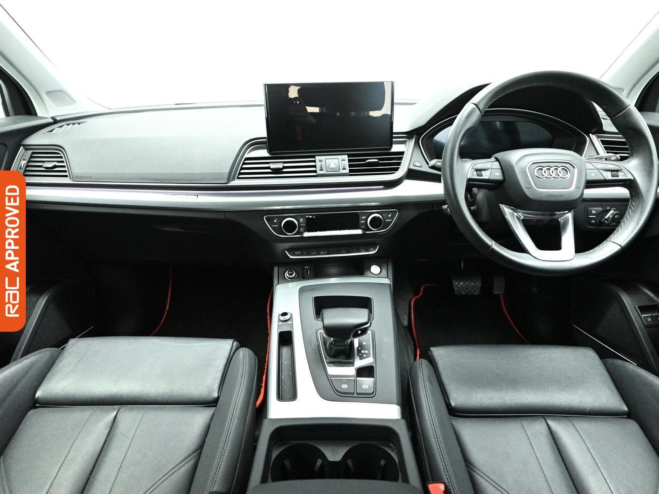 Audi Q5 view 2